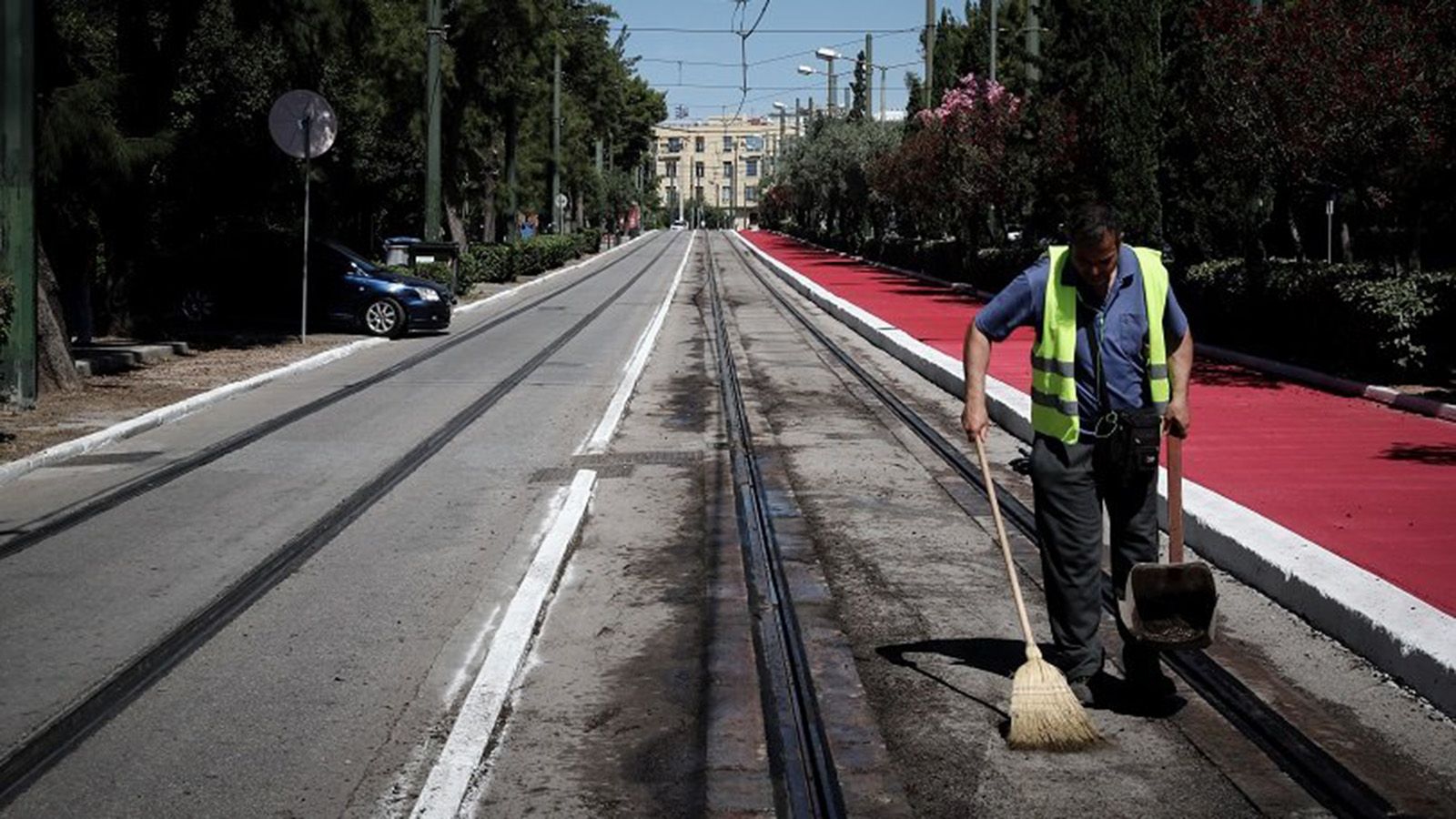 «Ξηλώνεται» ο ποδηλατόδρομος στη Βασιλίσσης Όλγας