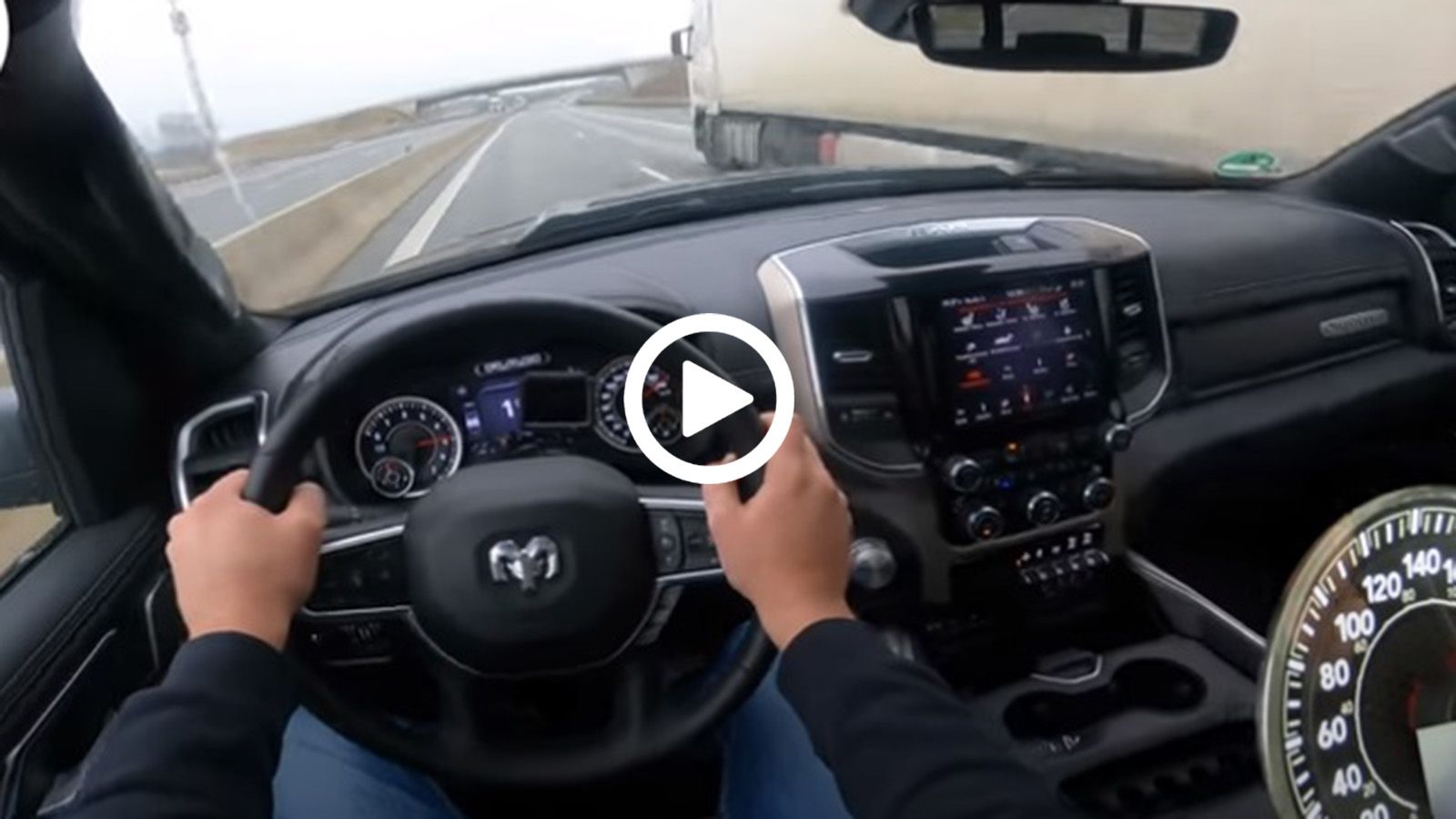Dodge Ram με 5,7 λτ. μοτέρ «τελικιάζει» στην Autobahn