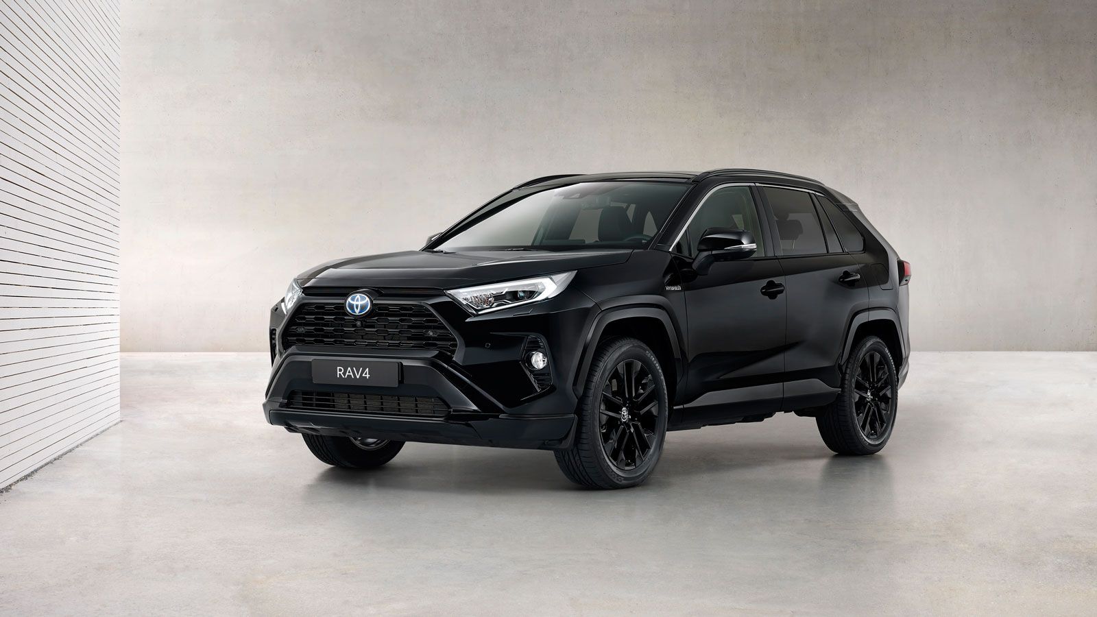 Πάτησε Ευρώπη το Toyota RAV4 Hybrid Black Edition