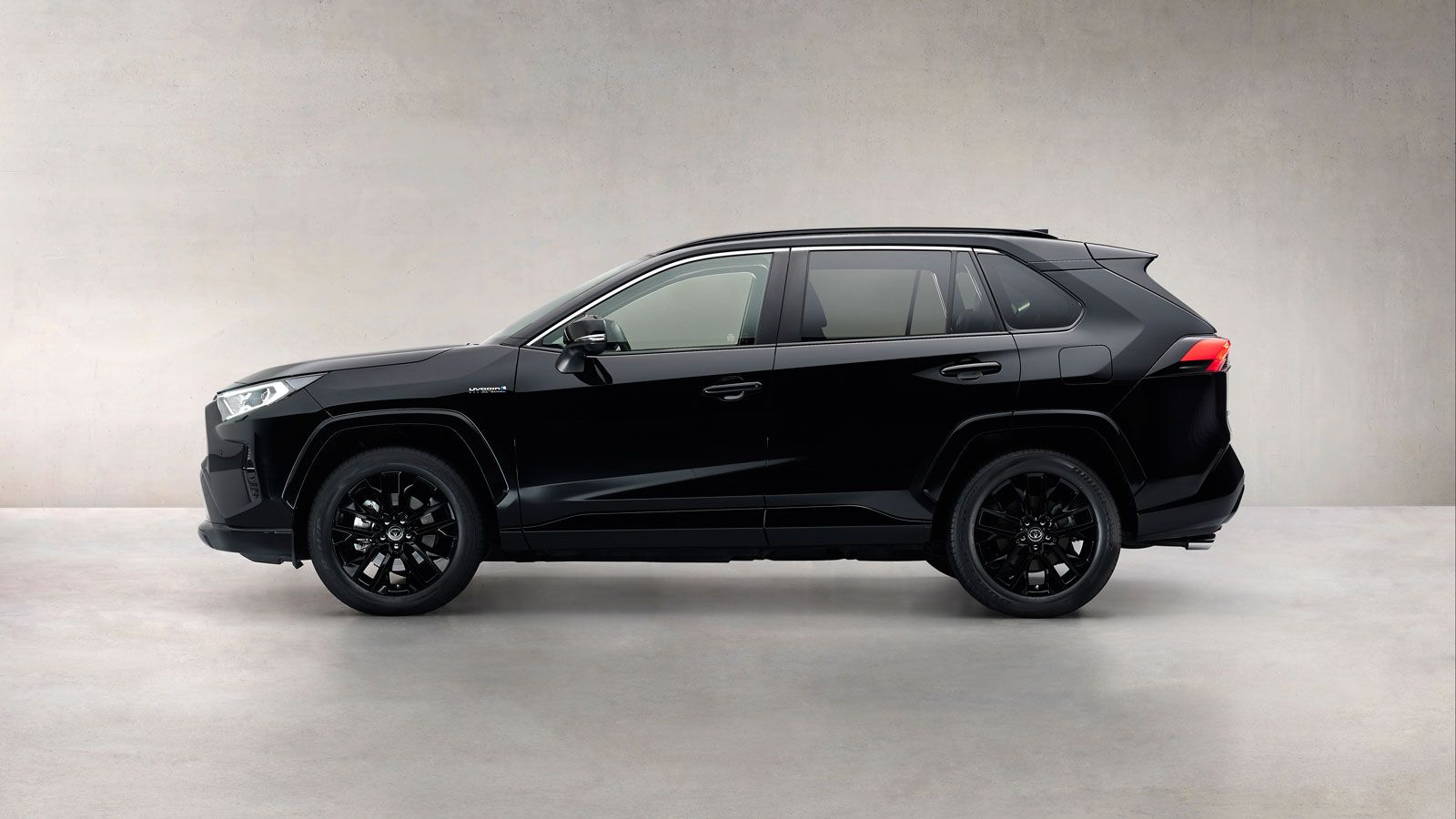 Πάτησε Ευρώπη το Toyota RAV4 Hybrid Black Edition