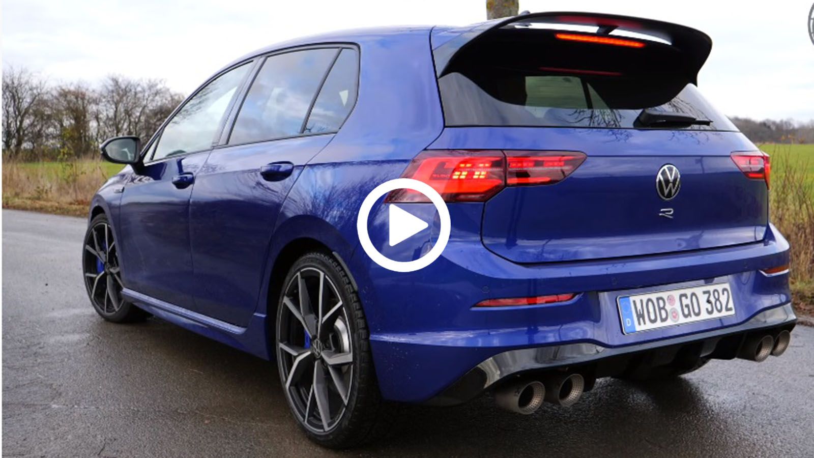 To νέο VW Golf R δείχνει τα δόντια του στην Autobahn!
