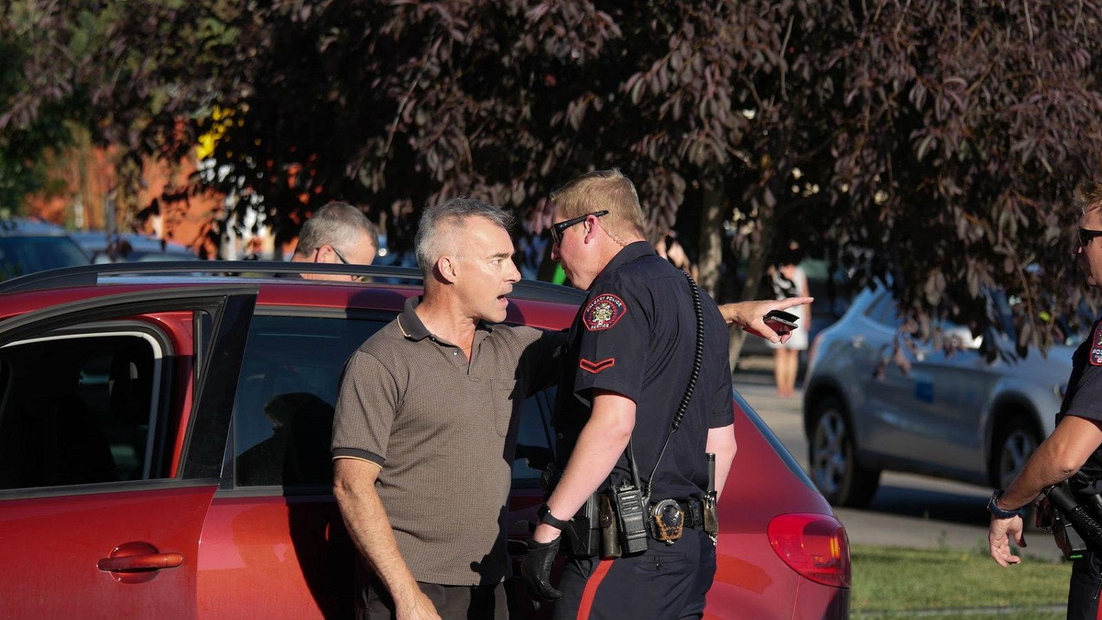 Οι «τσαμπουκάδες» αγοράζουν κόκκινο