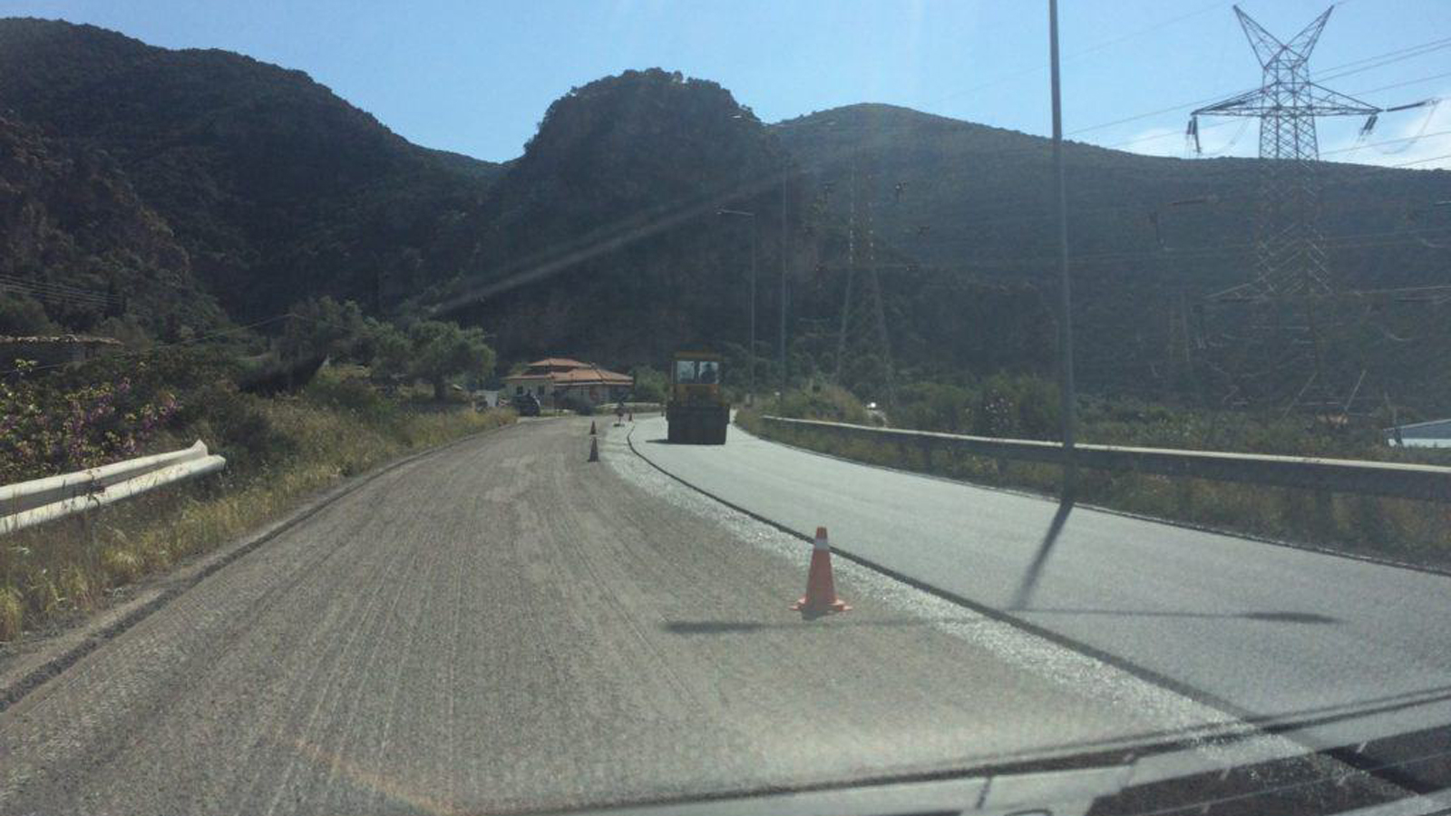 Γιατί τα λάστιχα «πιάνουν» λιγότερο το καλοκαίρι;