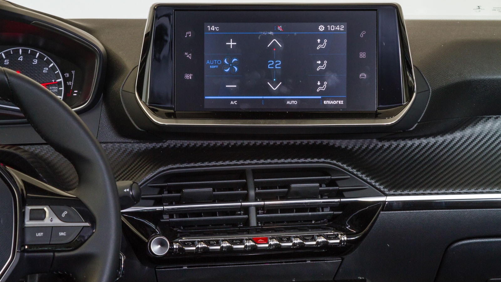 Peugeot 2008 diesel Vs Toyota C-HR Hybrid