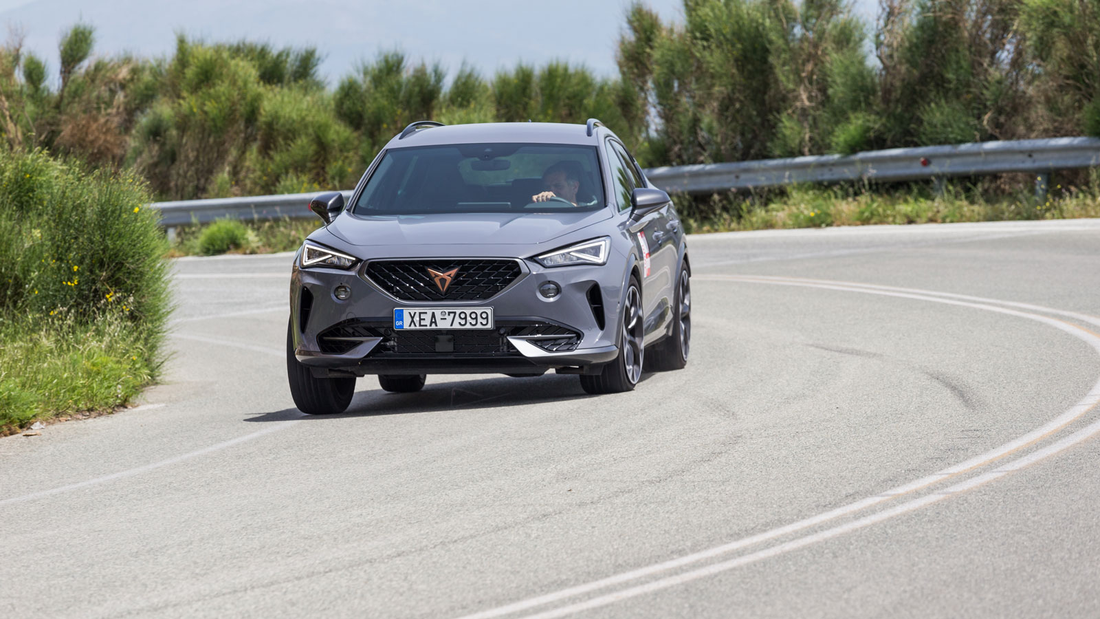 CUPRA Formentor: 0-100 σε 4,8 δλ. | CUPRA Leon: Καίει 6,5 λτ./100χλμ.