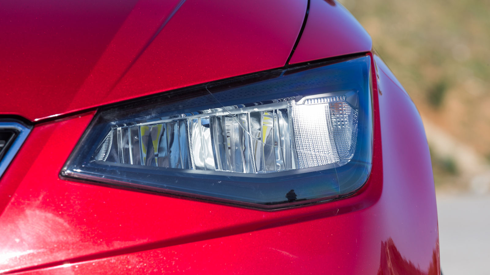 Το Ibiza τόνισε το χαρακτήρα του χάρη σε πινελιές φρεσκάδες στο εμπρός και πίσω μέρος, ενώ οι στάνταρ πλέον LED προβολείς εξασφαλίζουν πιο δυναμική ει