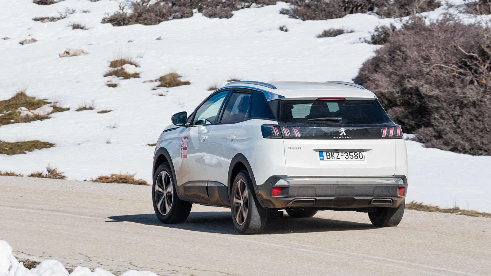 Ανεβαίνοντας προς τα Καλάβρυτα και μετά προς το χιονοδρομικό, ο δρόμος που φιδοσέρνεται ήταν ότι καλύτερο για τσεκάρισμα της οδικής συμπεριφοράς στην 