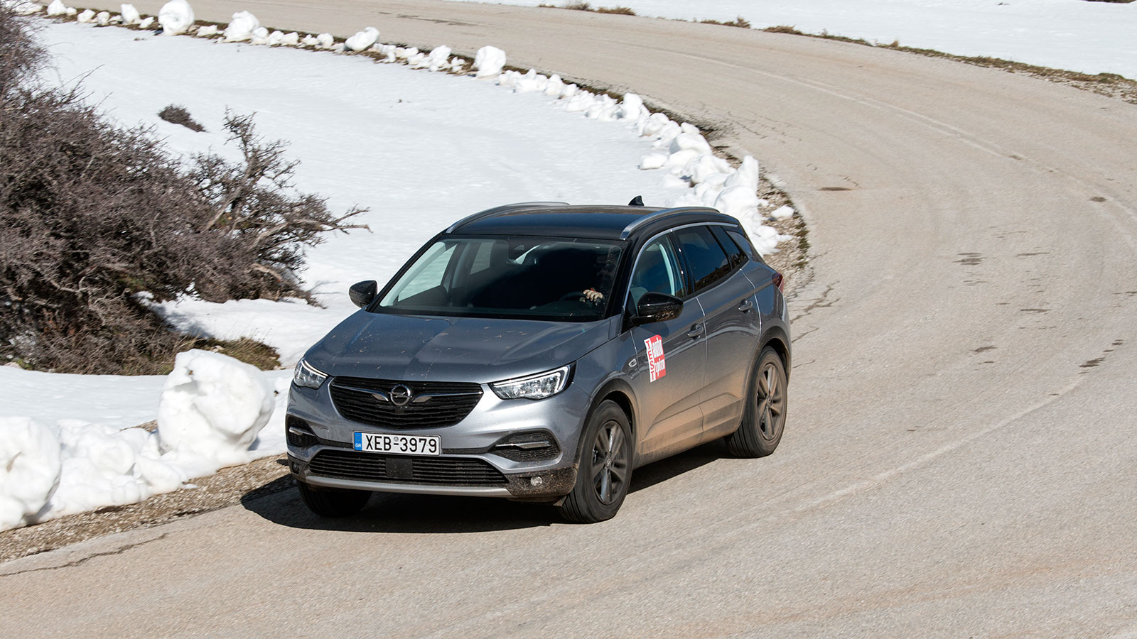 ¶νετο, σταθερό και ασφαλές είναι το Opel Grandland X στο δρόμο, εξυπηρετώντας έτσι τα 3 βασικότερα χαρακτηριστικά που αναζητά κανείς από ένα SUV όχημα