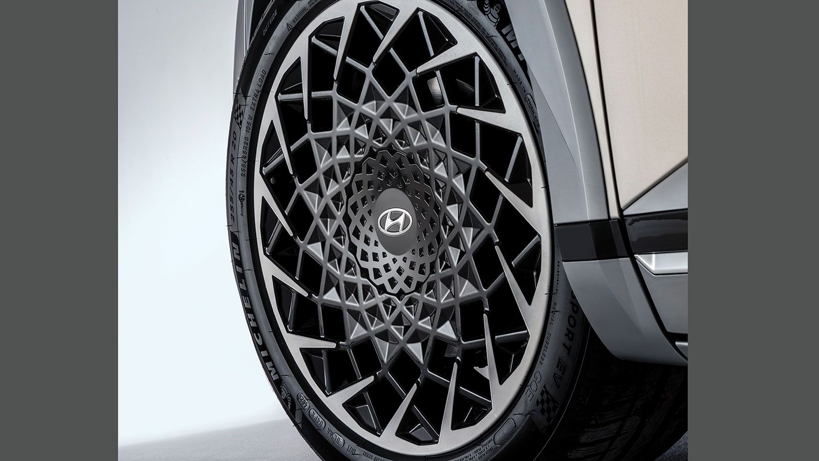 Οδηγούμε: Νέο Hyundai Ioniq 5
