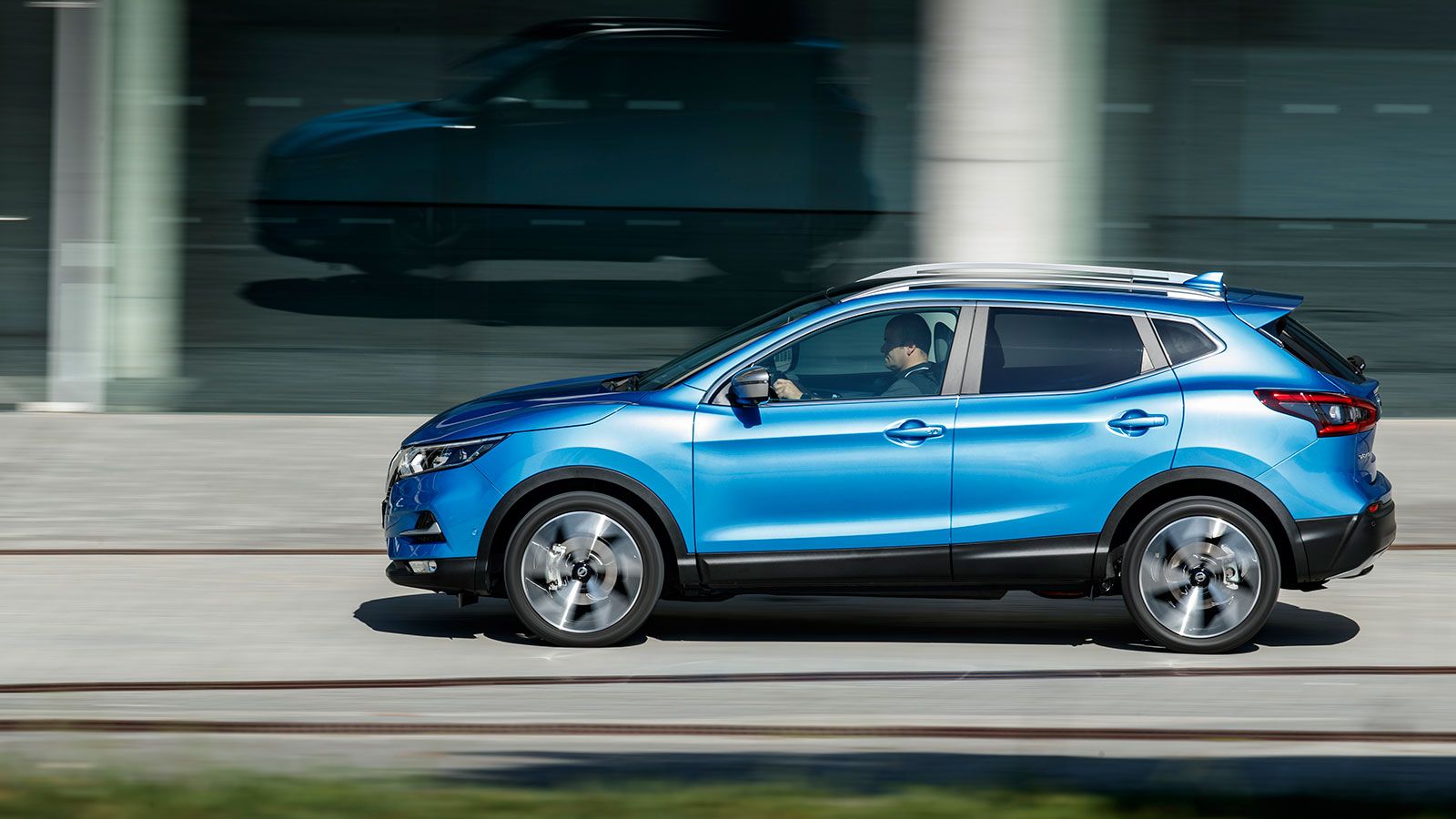 Nissan Qashqai VS Peugeot 3008 Vs Toyota C-HR