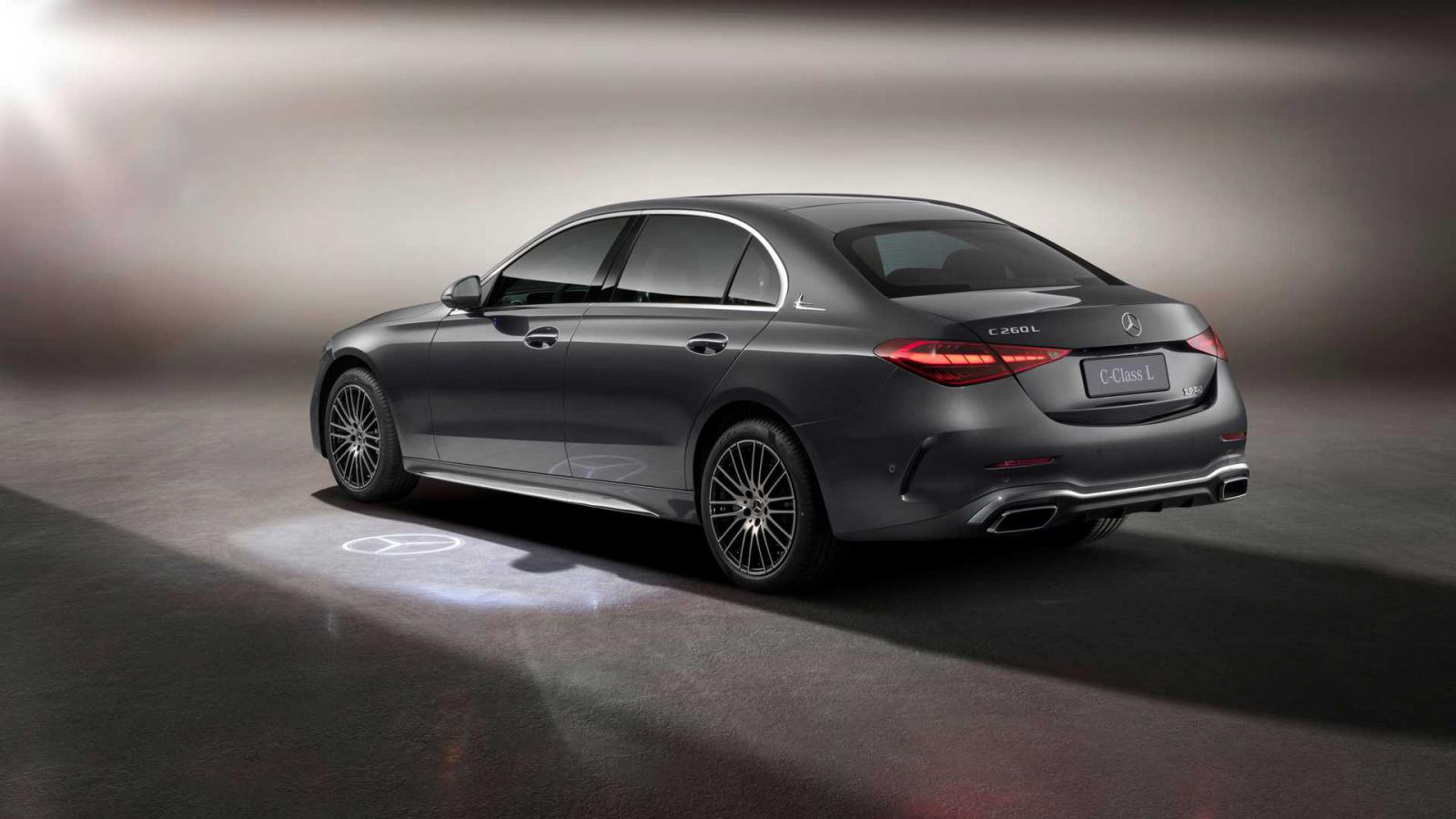 Πρεμιέρα για την πιο ευρύχωρη Mercedes C-Class