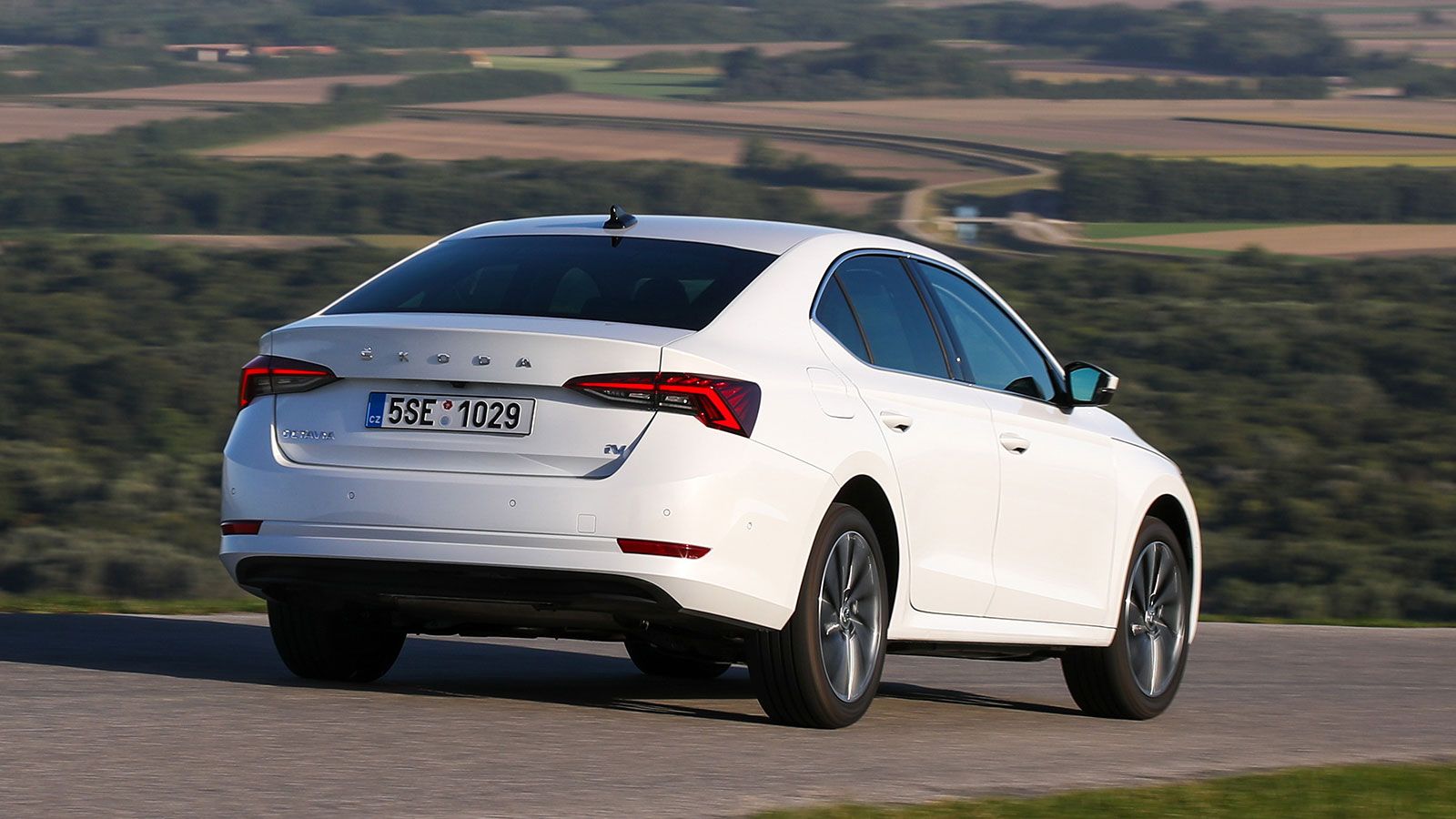 Για οικονομία ποια Octavia προτιμάς; Diesel ή Plug-in;