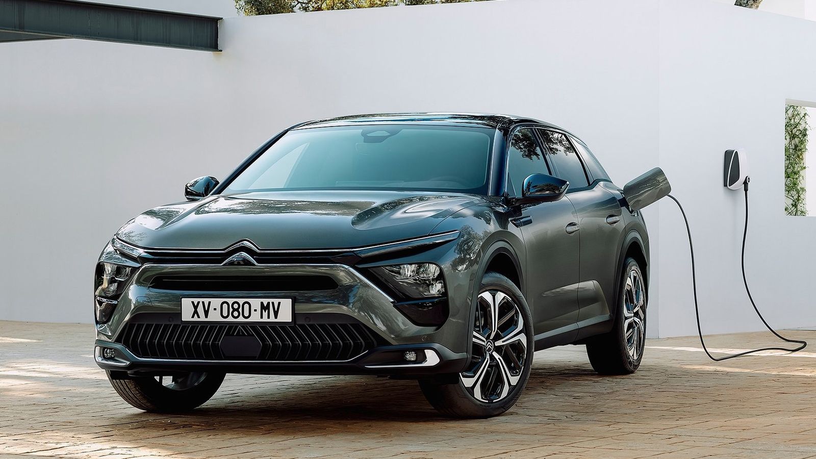 Τα 5 μυστικά της νέας Citroen C5 X