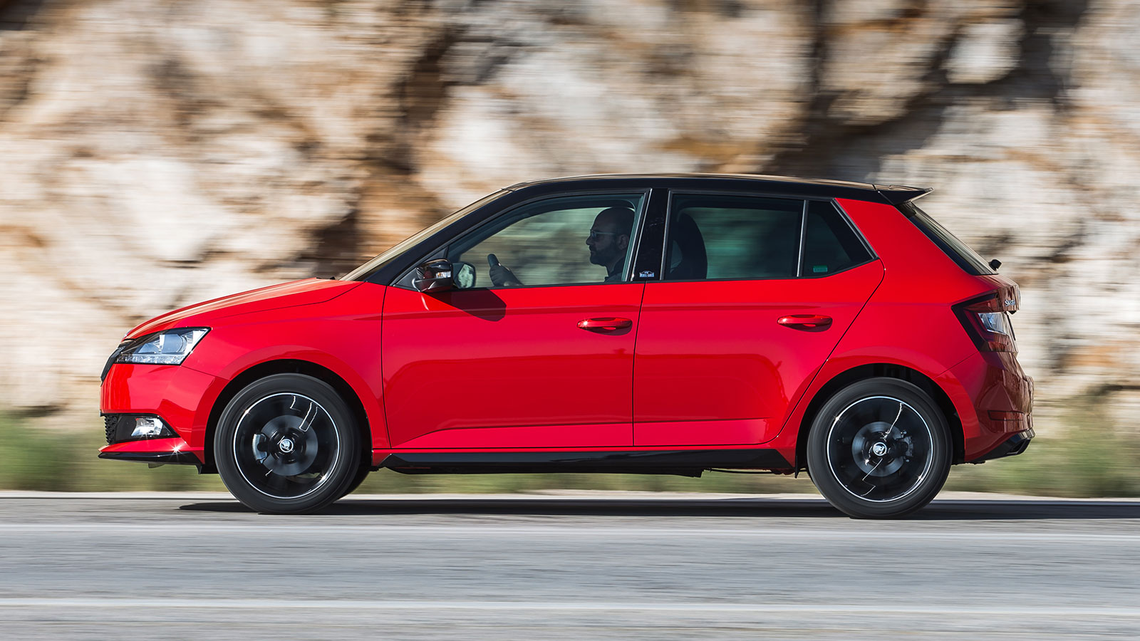 Ο 1,0 TSI των 95 ίππων της Fabia δίνει έμφαση στην χαμηλή κατανάλωση, εξασφαλίζοντς μέση τιμή μόλις 5,8 λτ./100 χλμ..