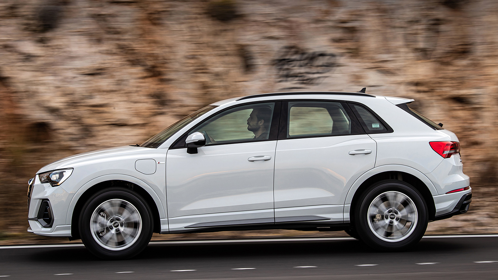 Oι τιμές των Plug-in υβριδικών Audi Q3 και Q3 Sportback