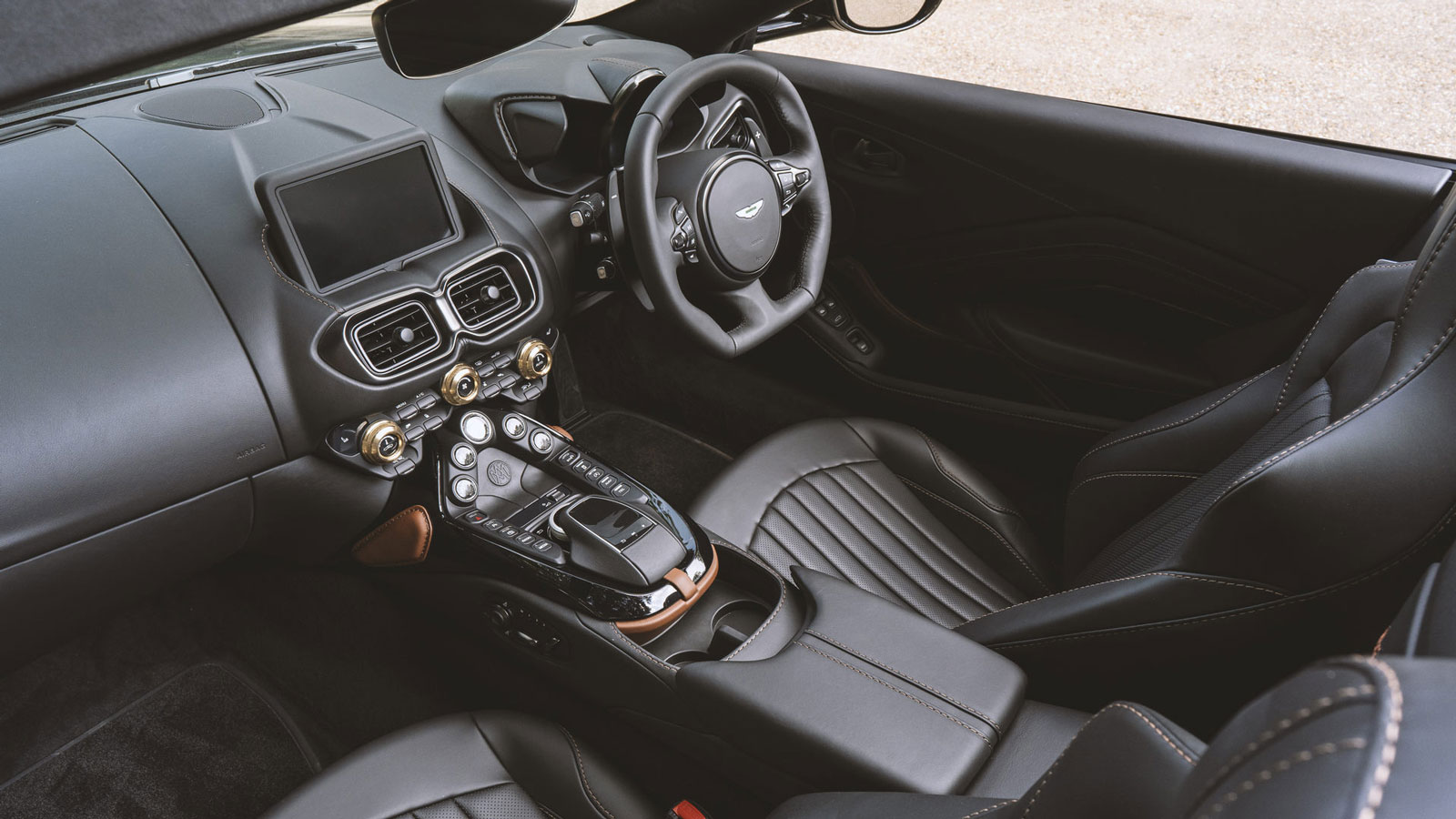 Έναν αιώνα μετά, έρχεται το επετειακό Aston Martin Vantage Roadster 