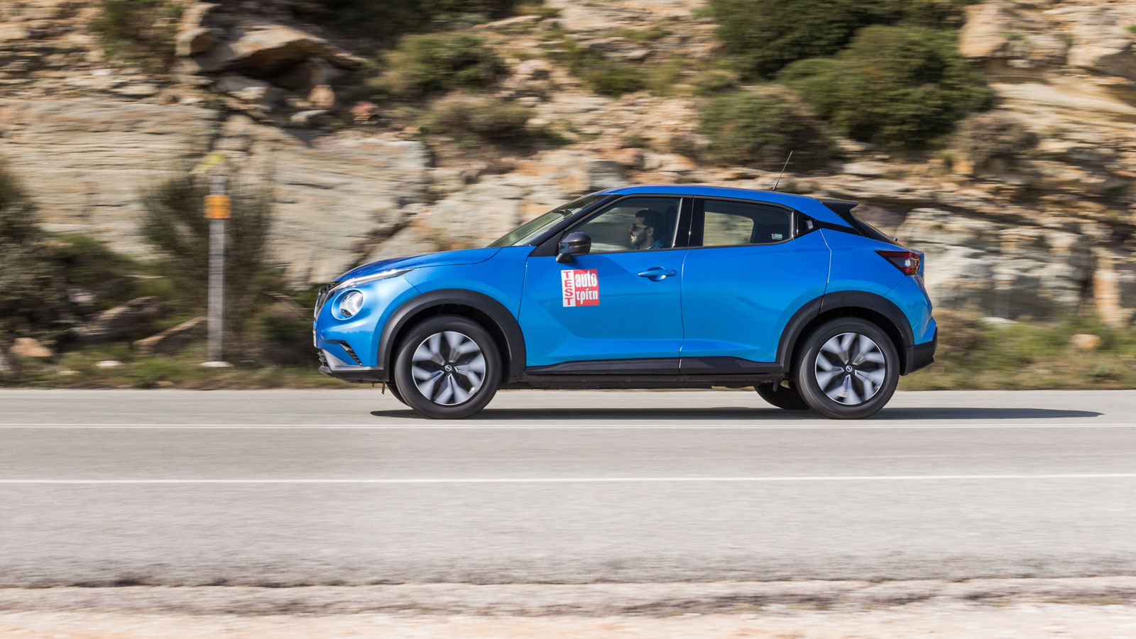 Το Juke εύκολα μπορεί να τοποθετηθεί ανάμεσα στα πιο ευχάριστα μοντέλα της κατηγορίας προσφέροντας οδηγοκεντρικό χαρακτήρα σε αίσθηση και αποτελεσματι