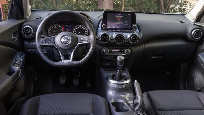 Το εσωτερικό του Nissan Juke είναι το πιο εμπνευσμένο σχεδιαστικά προβάλλοντας έντονα νεανικό χαρακτήρα. Παράλληλα ικανοποιεί με την ποιότητα κατασκευ