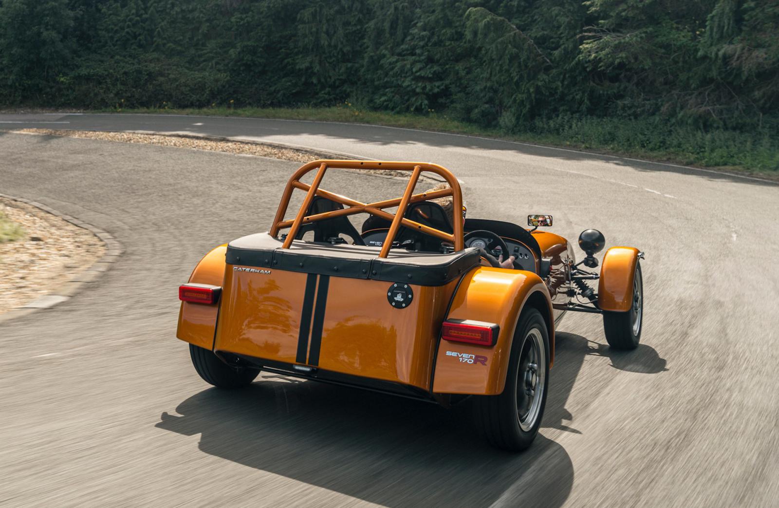 Το Caterham Seven είναι ελαφρύτερο από το μοτέρ της Chiron