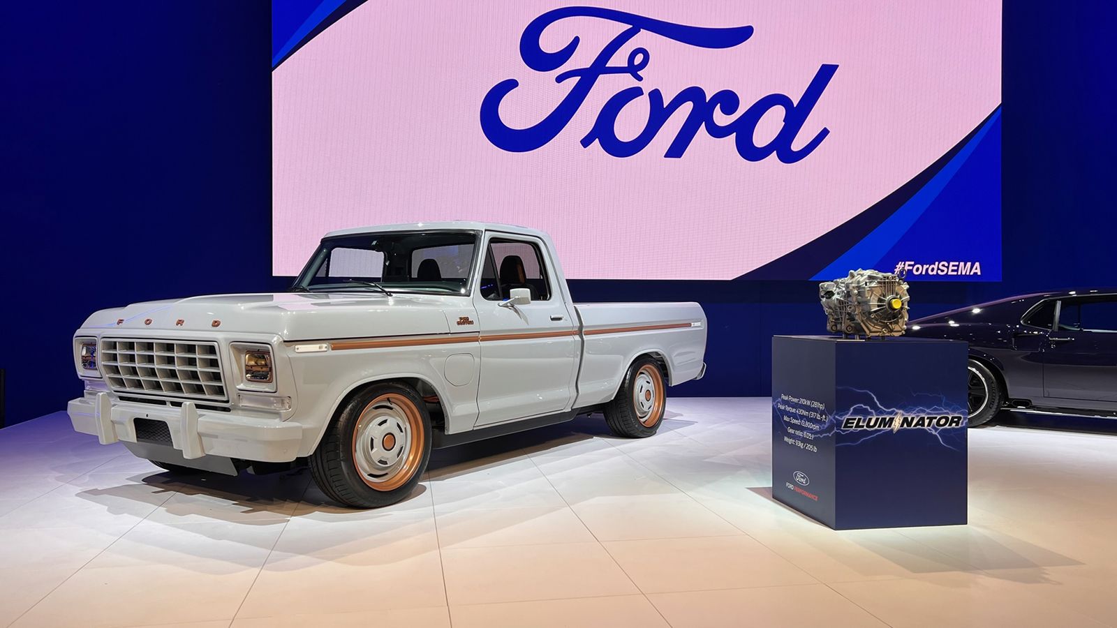 Η Ford κάνει ηλεκτρικά τα συμβατικά οχήματα (+vid)