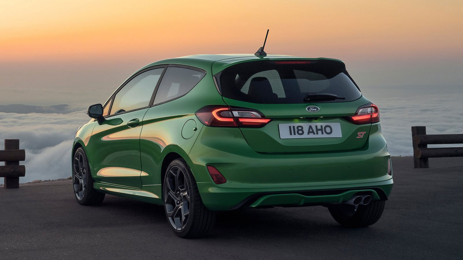 Πηγή του... κακού στο νέο Ford Fiesta ST είναι ο κορυφαίος σε τεχνολογία και απόδοση κινητήρας 1,5 λτ. EcoBoost με ισχύ 200 ίππων και αυξημένη ροπή στ