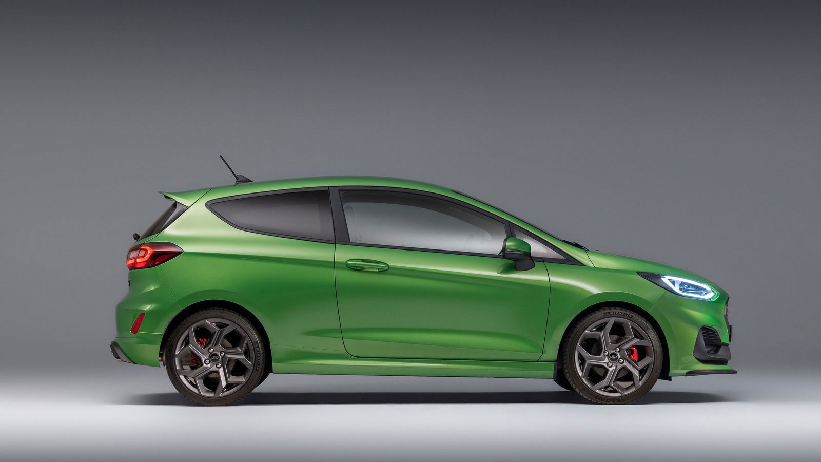 Νέο Ford Fiesta ST: Το κορυφαίο hot hatch που σάρωσε στο Elk Test