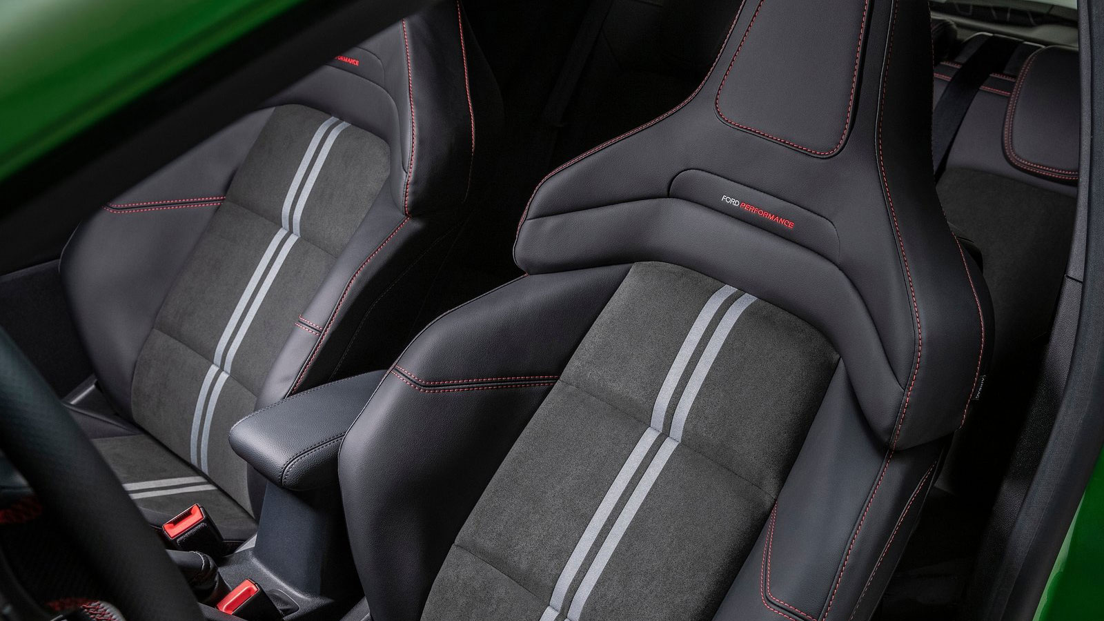 Νέο Ford Fiesta ST: Το κορυφαίο hot hatch που σάρωσε στο Elk Test