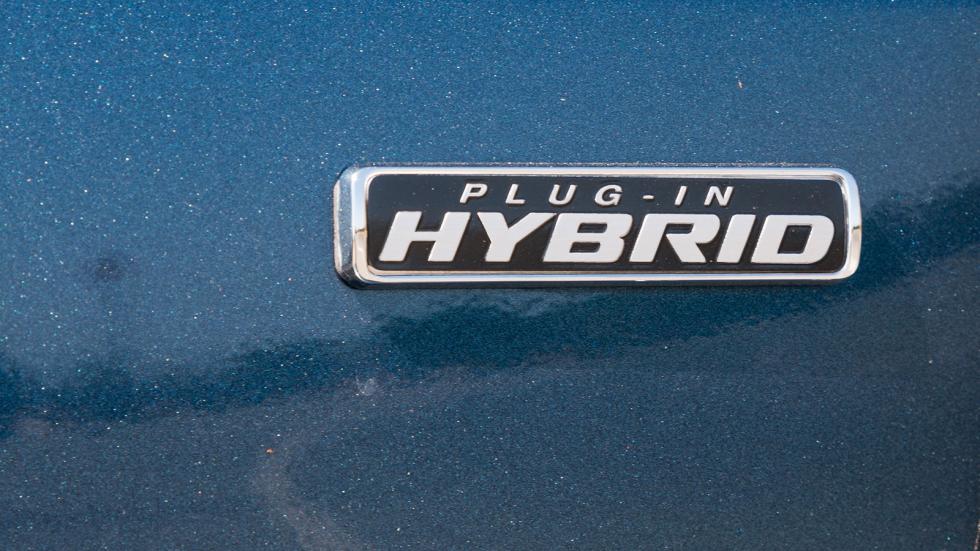 Test οικονομίας: Γίνεται το Ford Kuga PHEV να «καίει» σαν… scooter; 