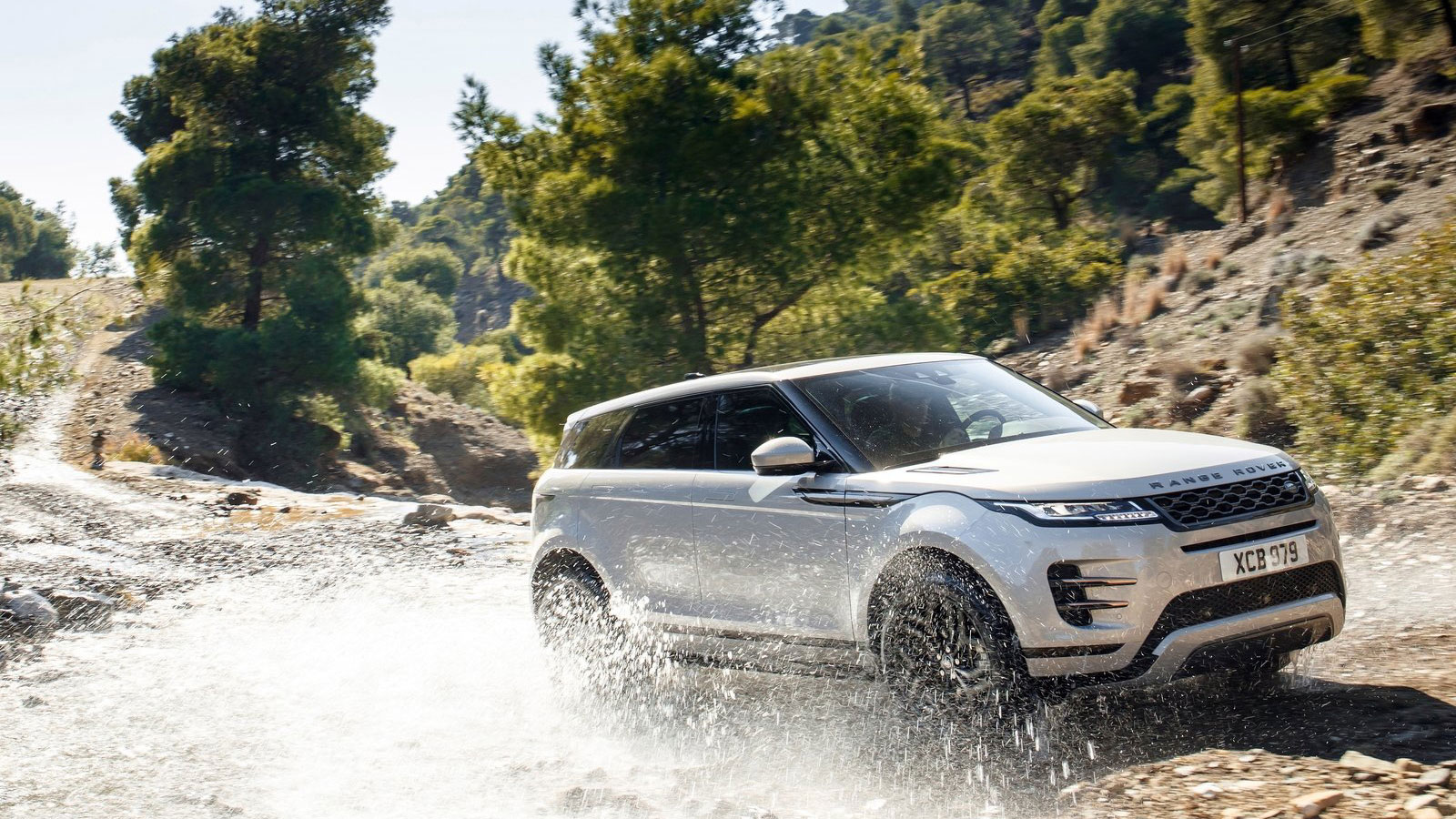Peugeot 3008 Vs Range Rover Evoque