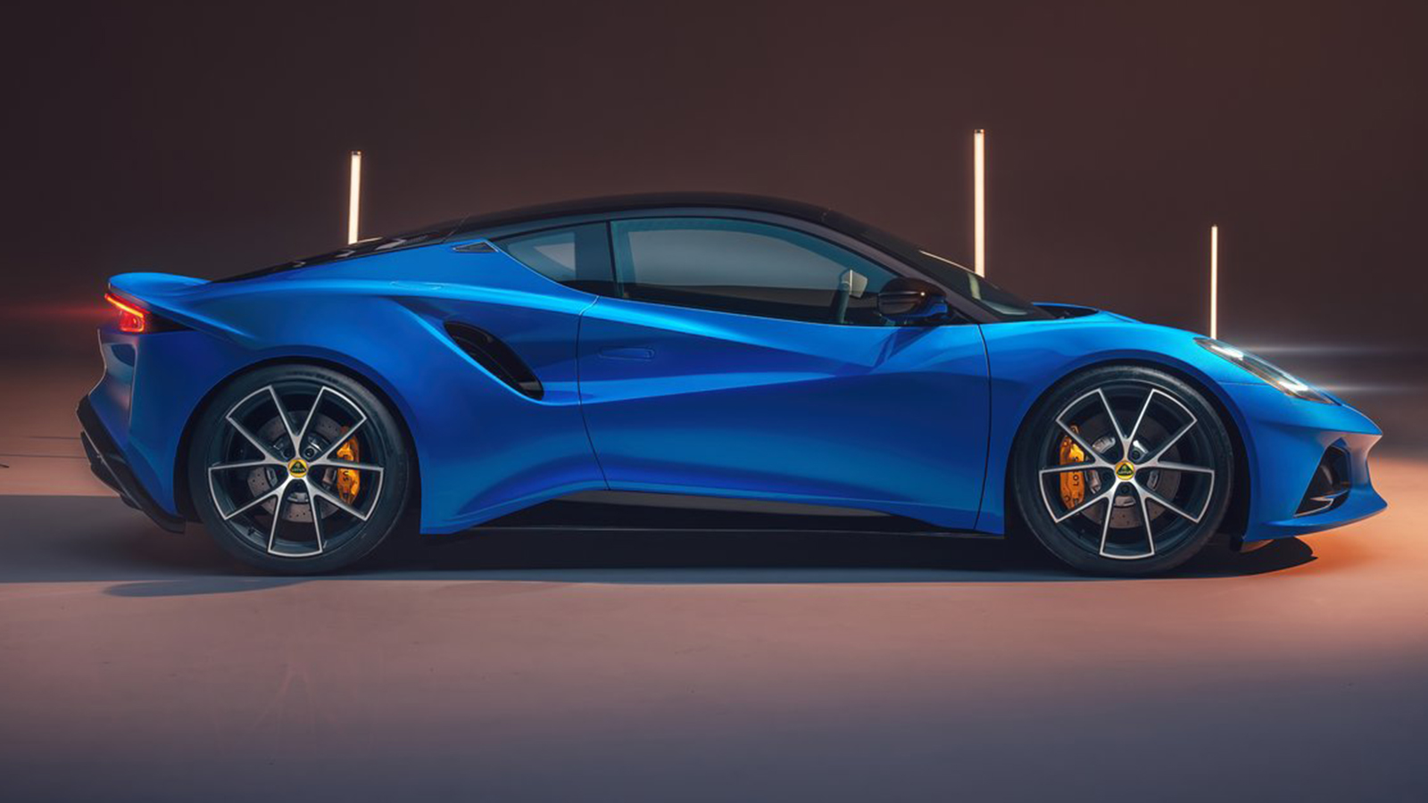 Νέα Lotus Emira: Ντεμπούτο με τον 2λιτρο της AMG A 45 S!