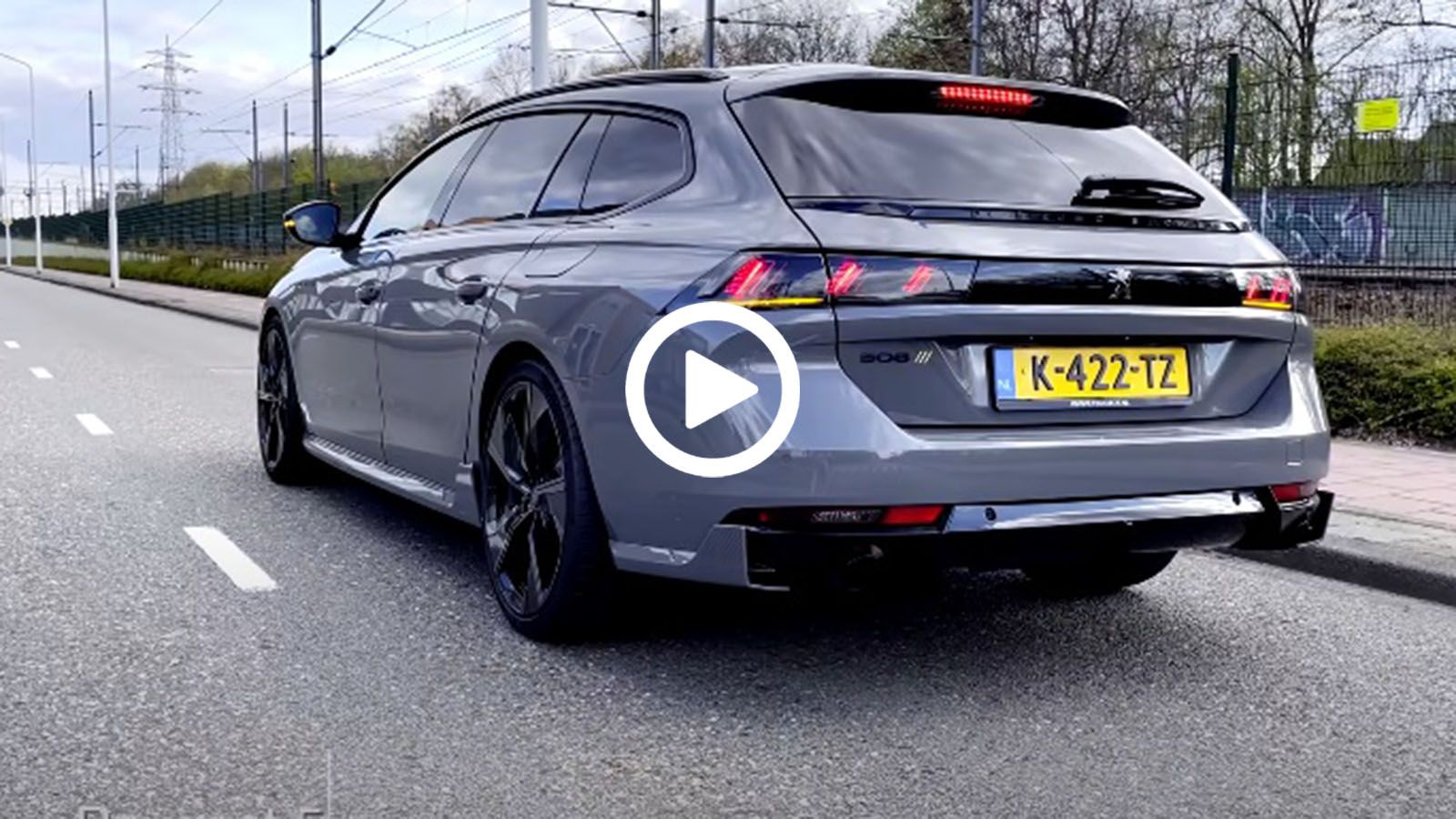 To Peugeot 508 PSE των 360 ίππων σε επιτάχυνση