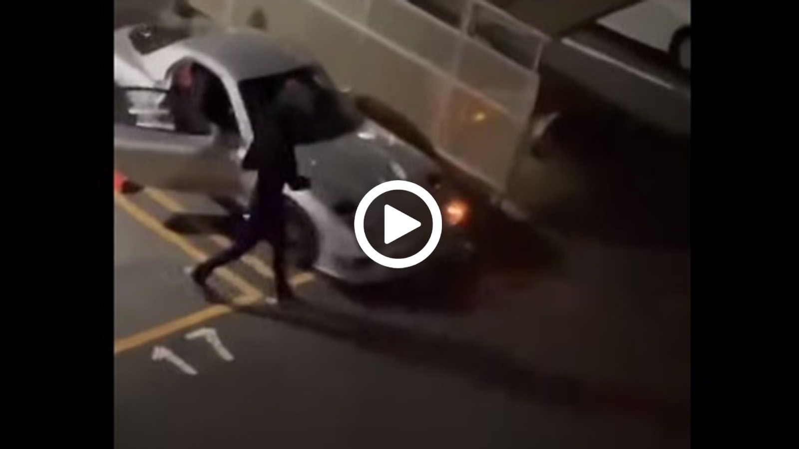 Toυς έβλεπε από το μπαλκόνι να του κλέβουν το RX-7