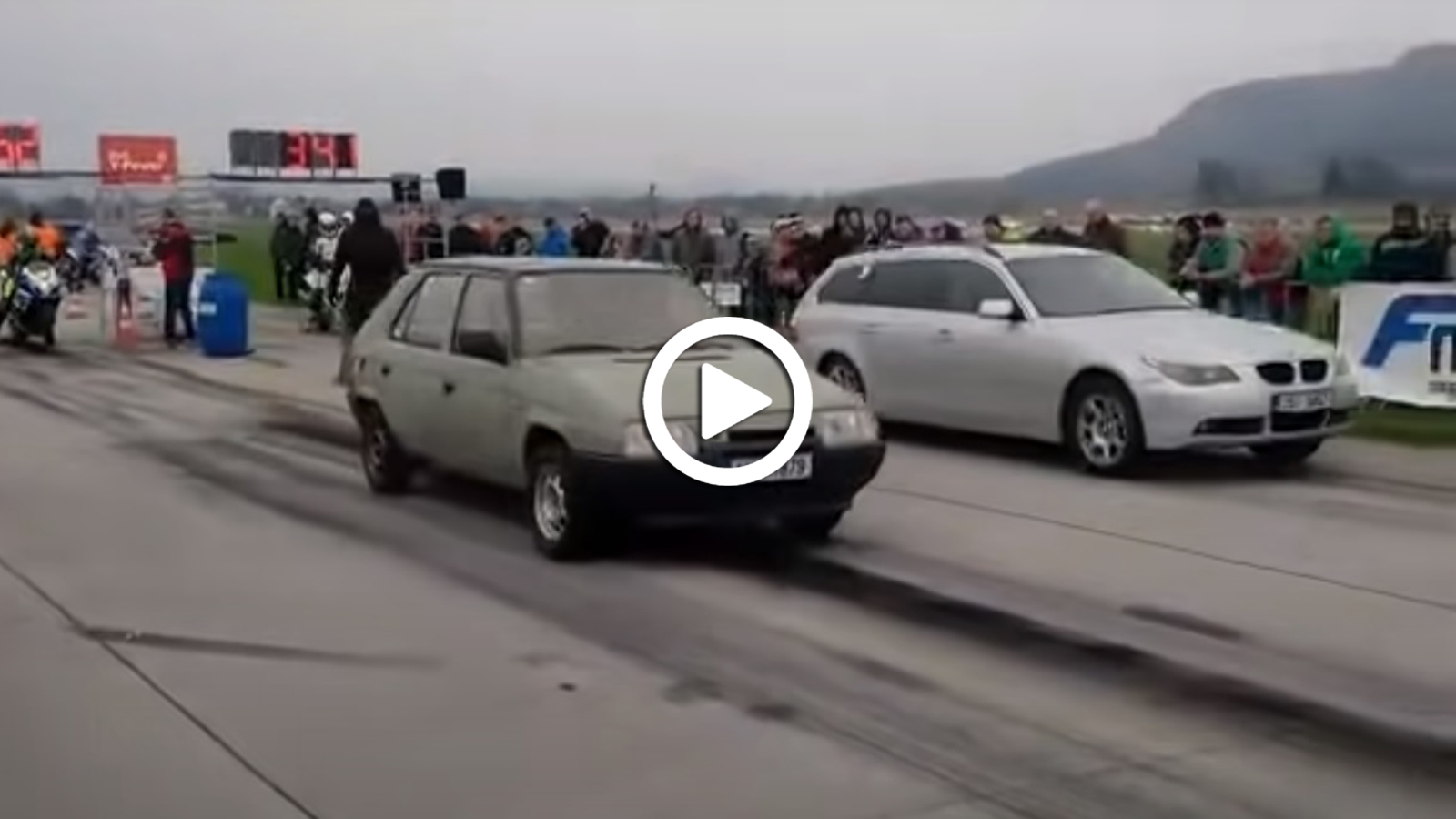 BMW 5άρα ντροπιάζεται από Skoda Favorit