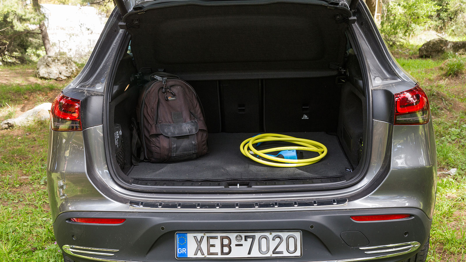EQA Vs GLA 250e: Ηλεκτρική ή Plug-in Mercedes στα ίδια λεφτά;