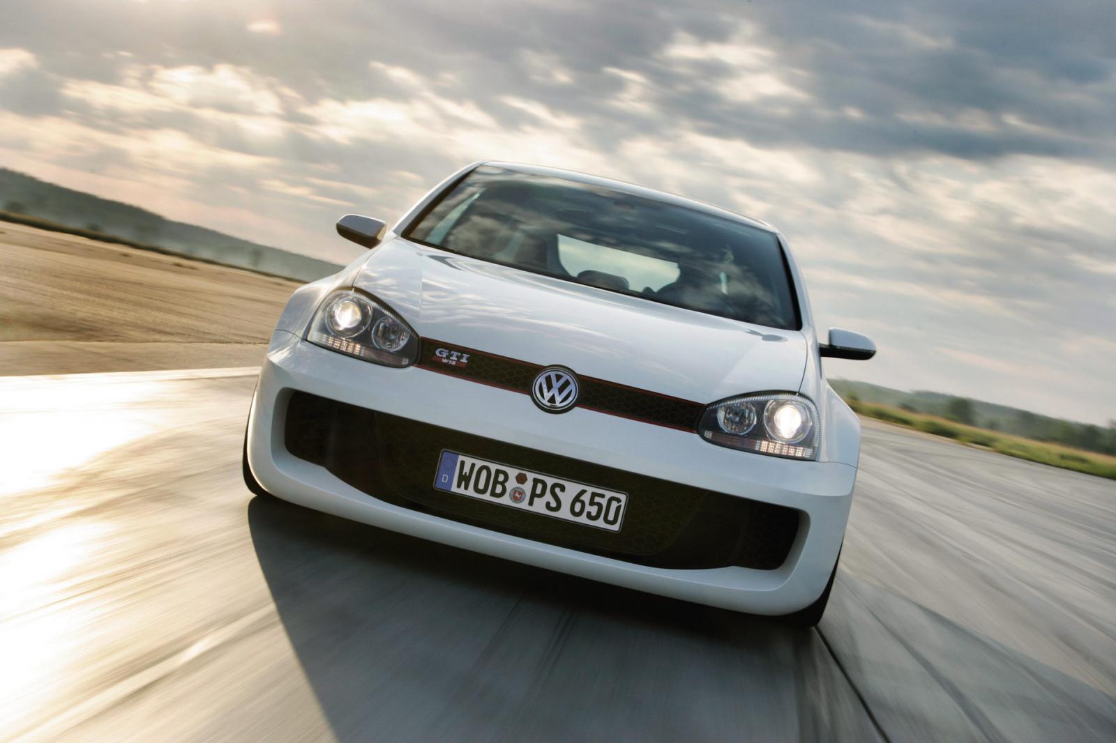 VW Golf GTI W12-650: Το κτήνος με το W12 μοτέρ των 650 PS