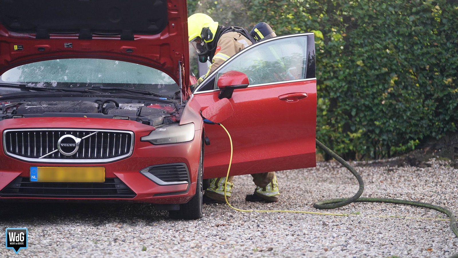 Φωτιά σε Plug-in υβριδικά Volvo την ώρα που φόρτιζαν (+video)