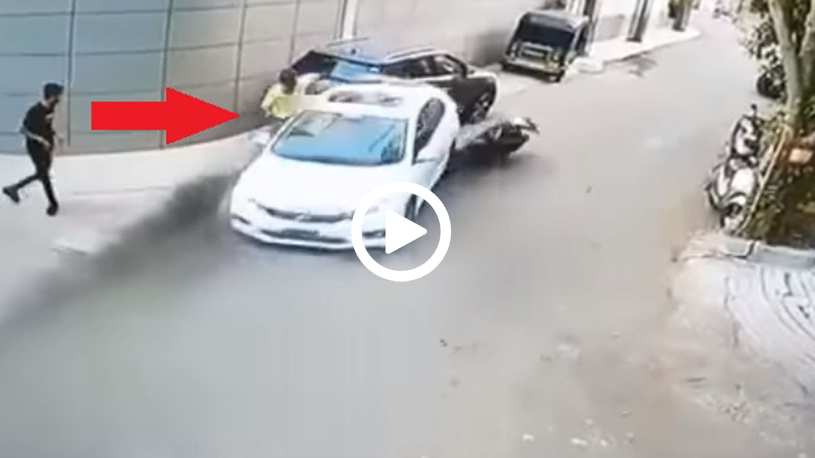 Ακούμπησες το αμάξι μου; Θα πεθάνεις!