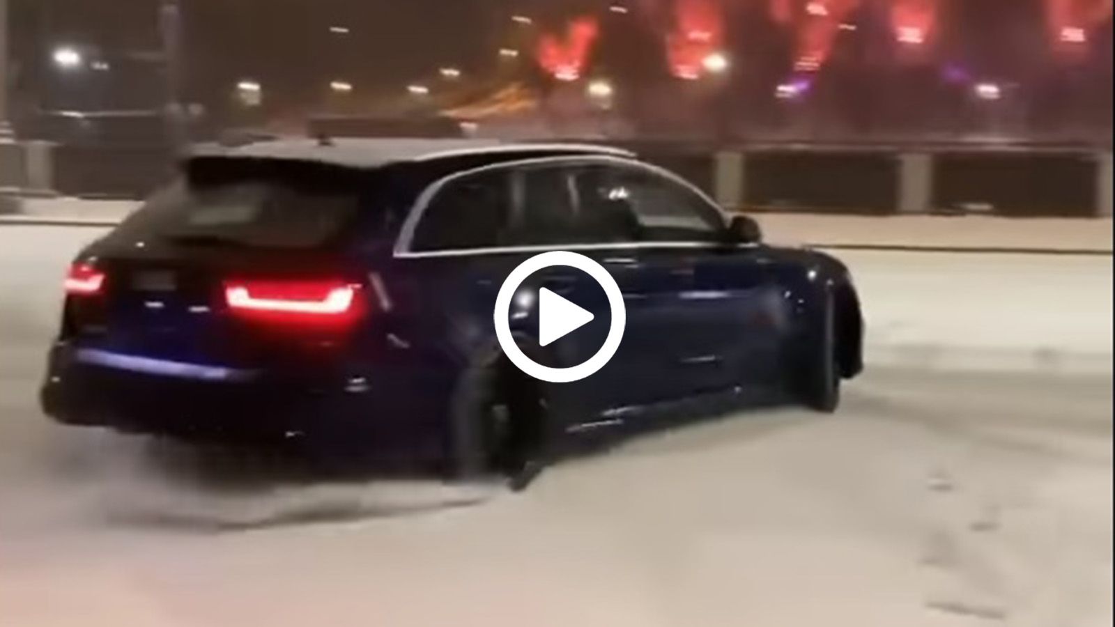 Αudi RS6 Avant σε χορευτικό πάνω στο χιόνι