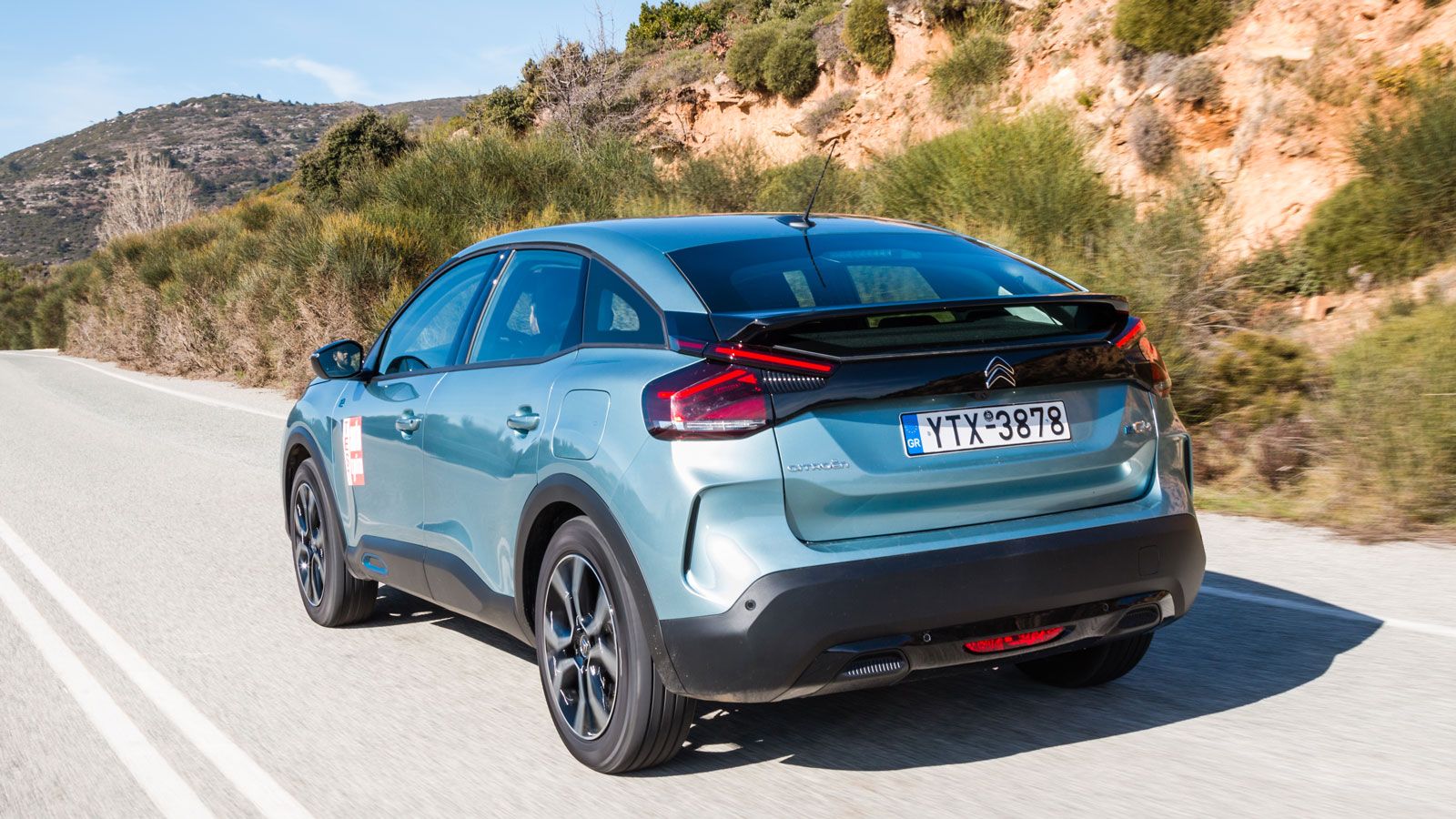 Citroen e-C4 C-Cross Vs Nissan LEAF