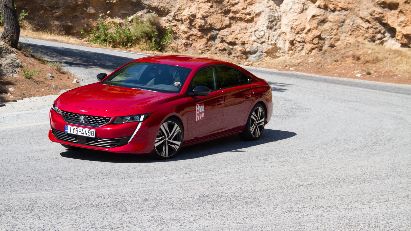Το εντυπωσιακό σε design και τεχνολογία Peugeot 508 έχει 3 εκδόσεις του μέσα στο club των μοντέλων που κάνουν το 100-0 χλμ./ώρα σε λιγότερα από 35 μέτ