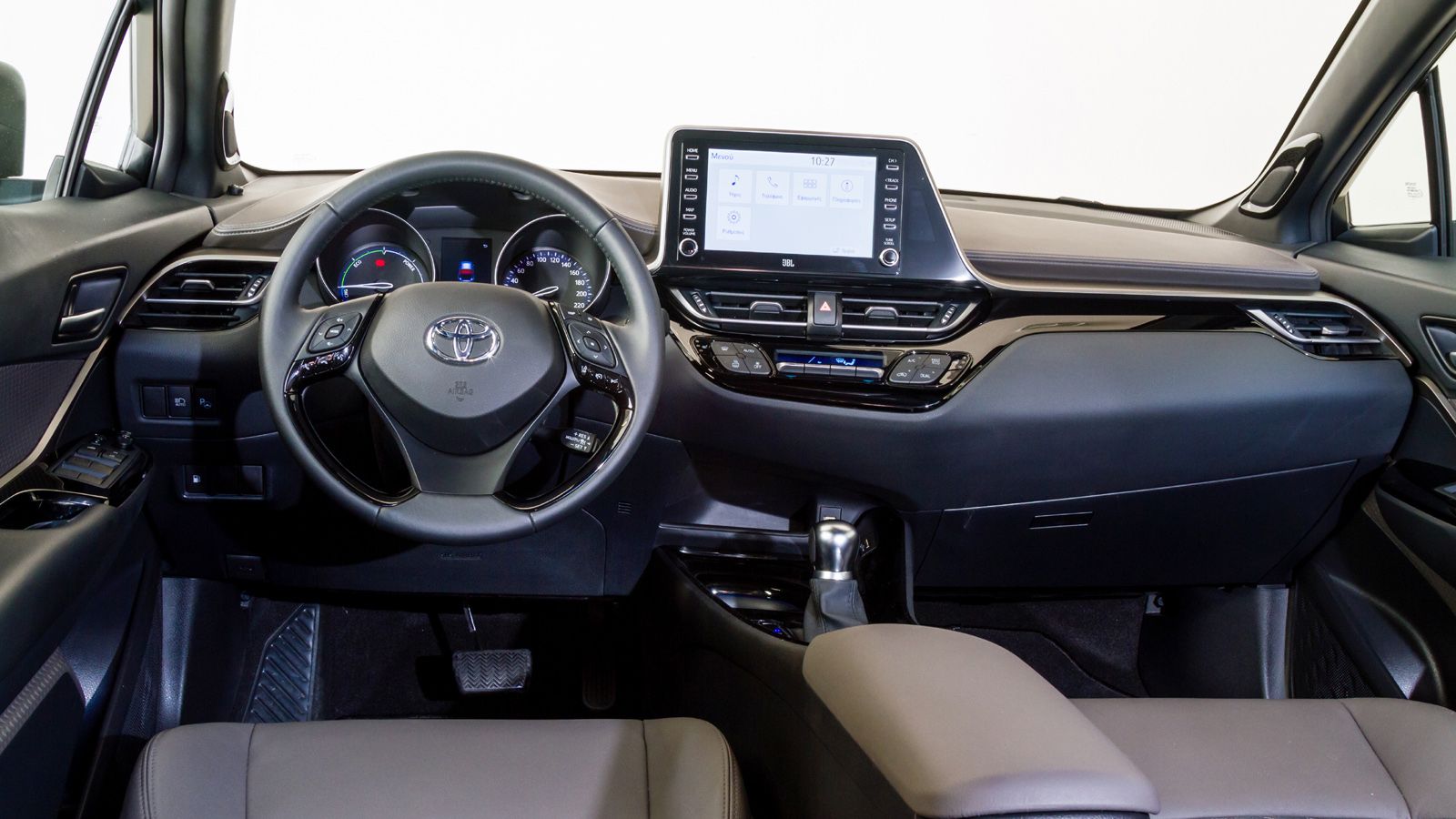 Υβριδικό Toyota C-HR με 184 άλογα ή βενζινάτο Hyundai Kona με 198;
