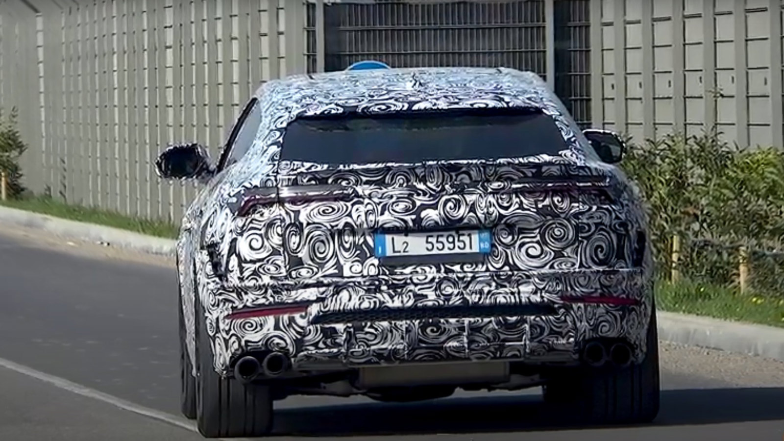 Στο δρόμο η Lamborghini Urus Evo (+vid)