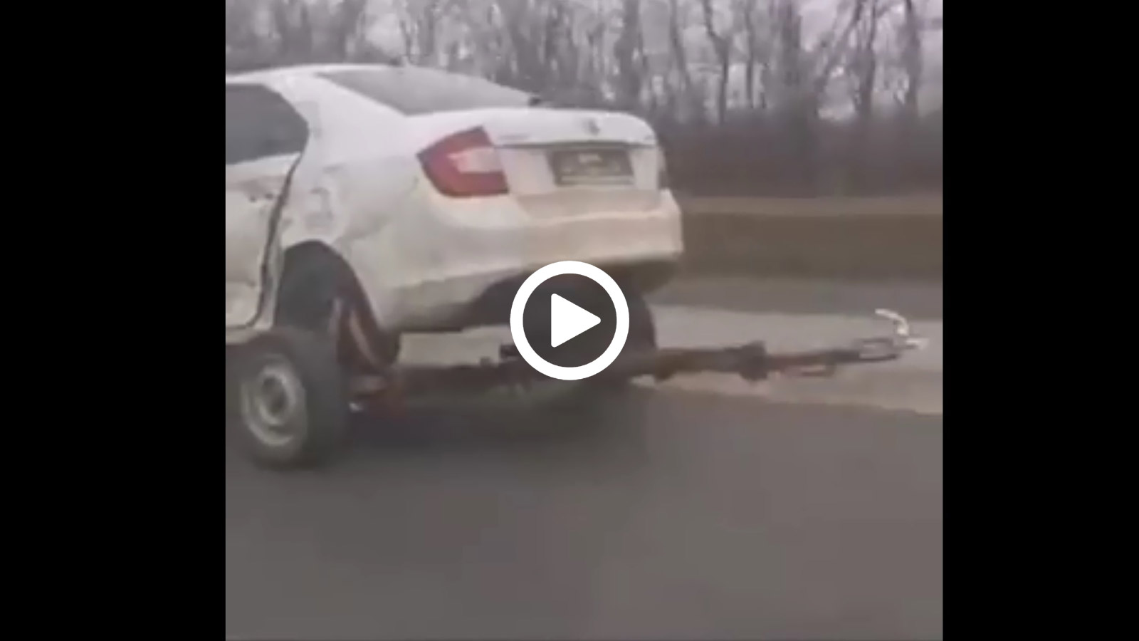Skoda με δανεικούς τροχούς από τρέιλερ