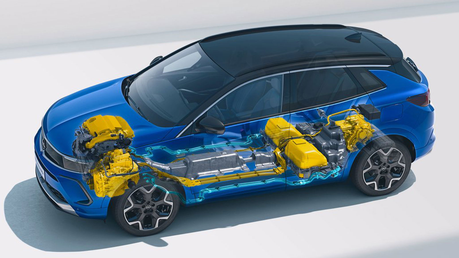 Οι υγρόψυκτες μπαταρίες ιόντων λιθίου των Plug In υβριδικών εκδόσεων έχουν μικρή σχετικά χωρητικότητα (13,2 kWh ) και βρίσκονται κάτω από τα πίσω καθί