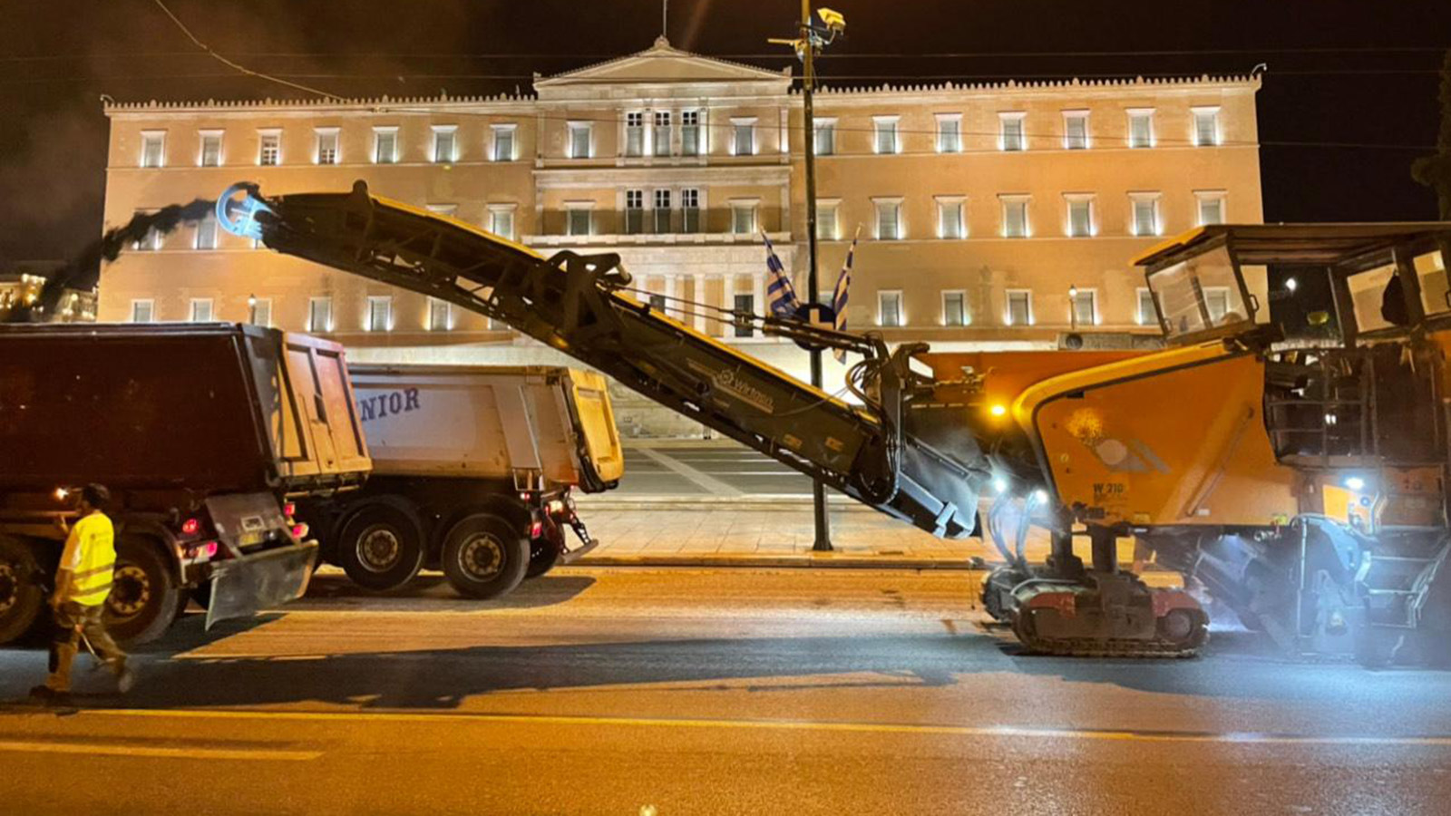 Νέα άσφαλτος και λόγω Ράλι Ακρόπολις στο Σύνταγμα!