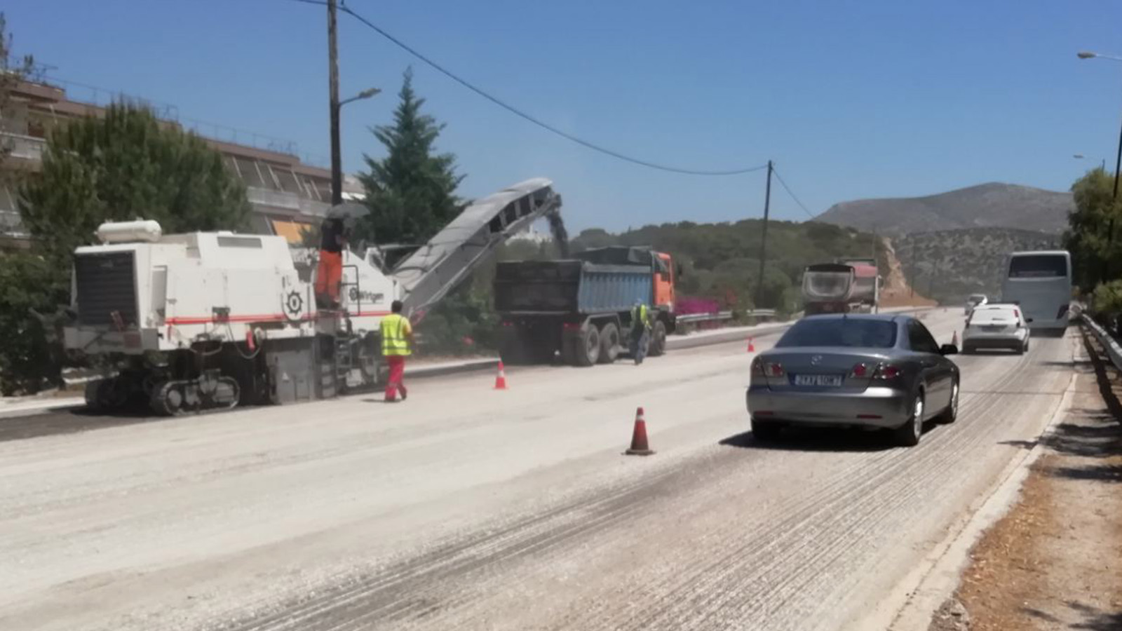 Ξεκίνησαν εργασίες βελτίωσης στην Λεωφόρο Bάρκιζας-Σουνίου