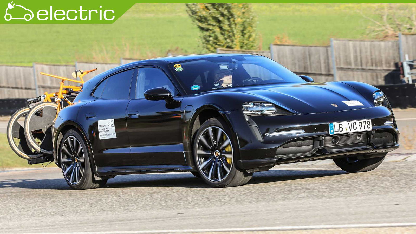 Νέες teaser εικόνες για την Porsche Taycan Cross Turismo