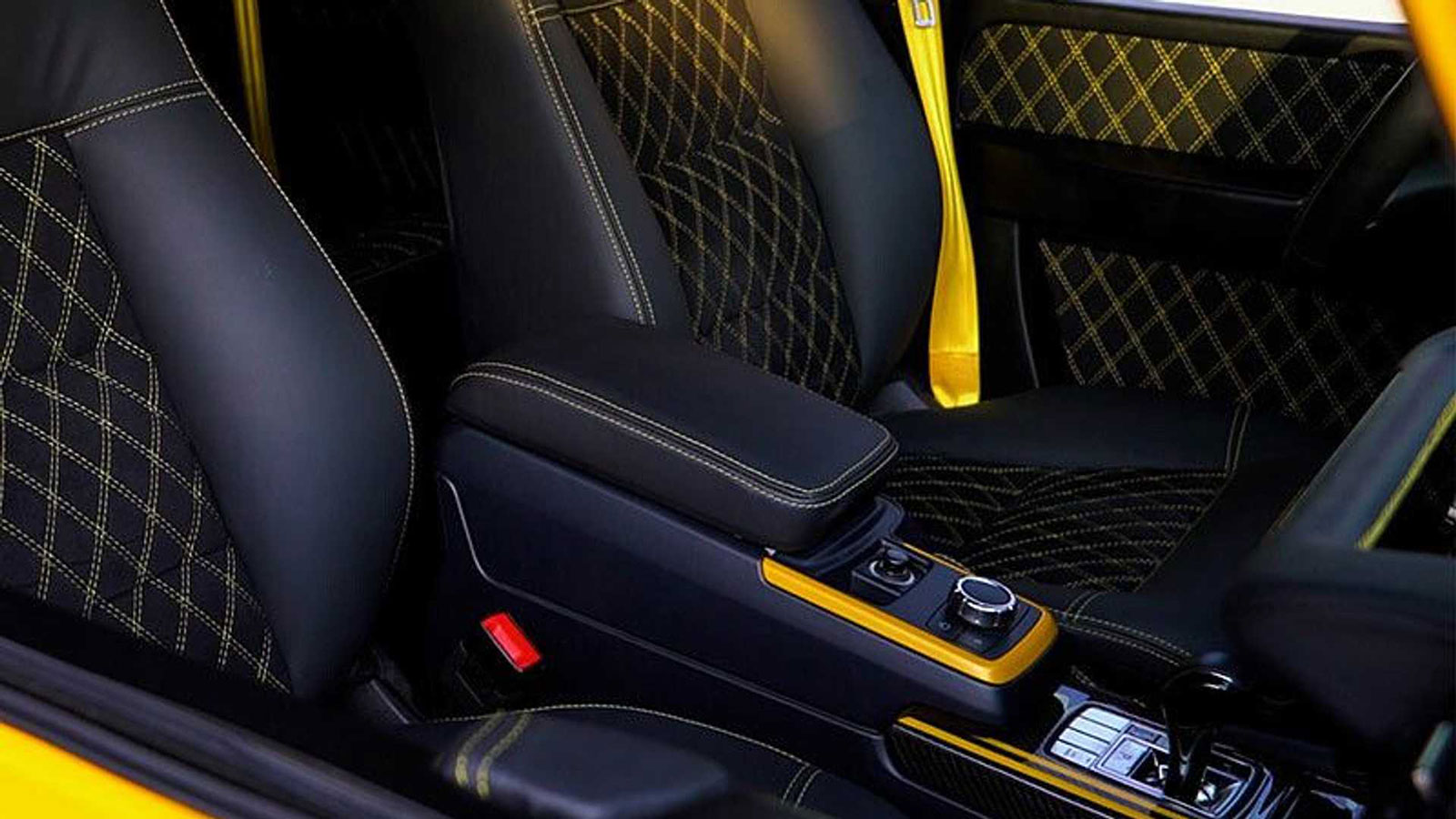 Ασυνήθιστη Mercedes G-Class σαν σχολικό (+video)