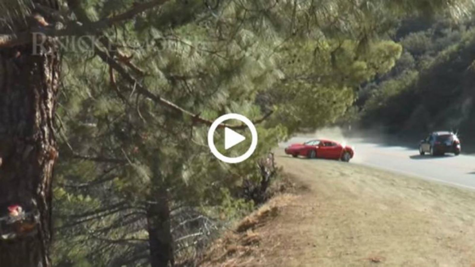 Ferrari 360 Modena γίνεται σμπαράλια
