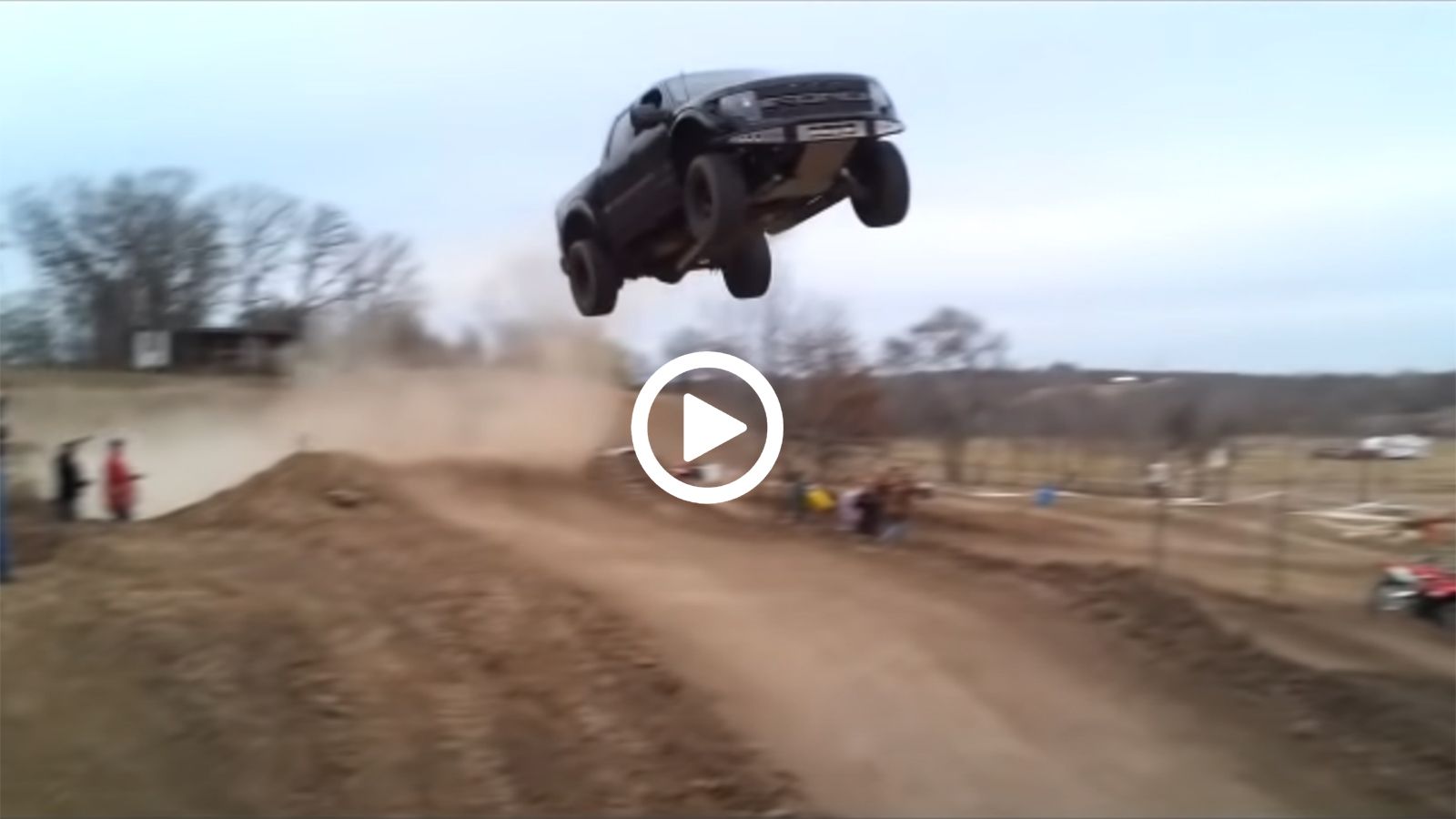 Αλμα στον «Θεό» με Ford Raptor